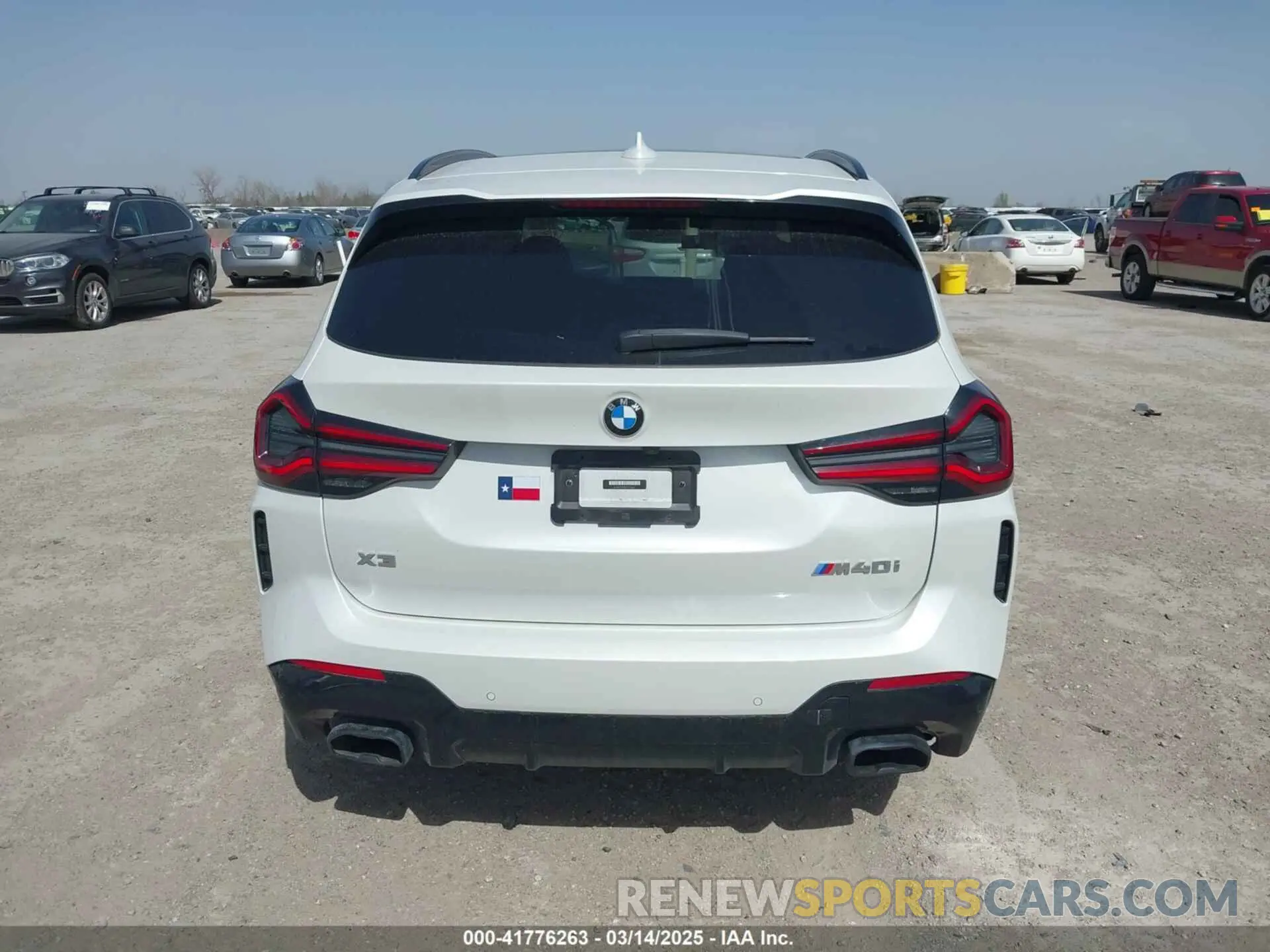 16 Photograph of a damaged car 5UX83DP02P9T16057 BMW X3 2023