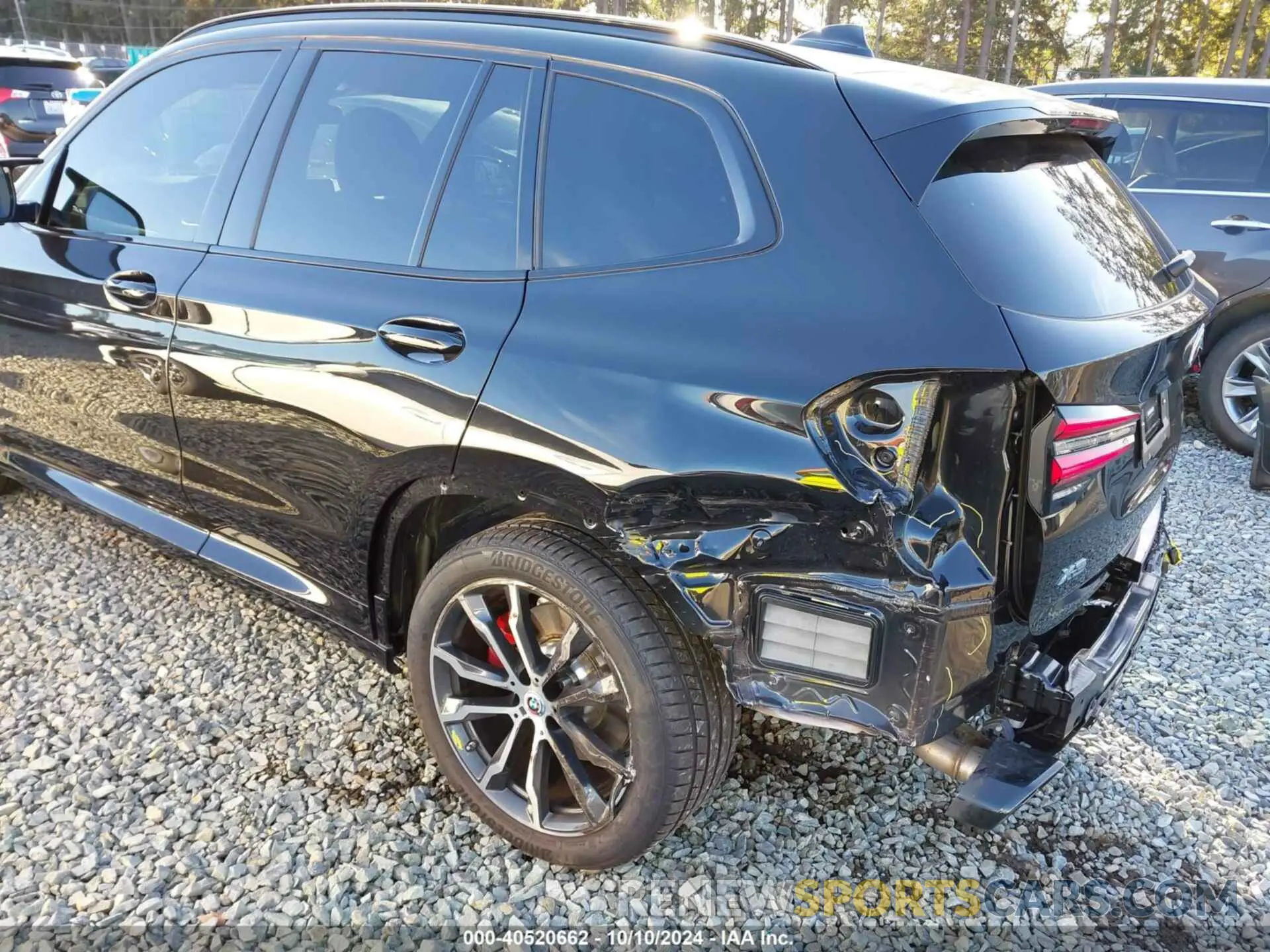 6 Photograph of a damaged car 5UX83DP05P9N55053 BMW X3 2023