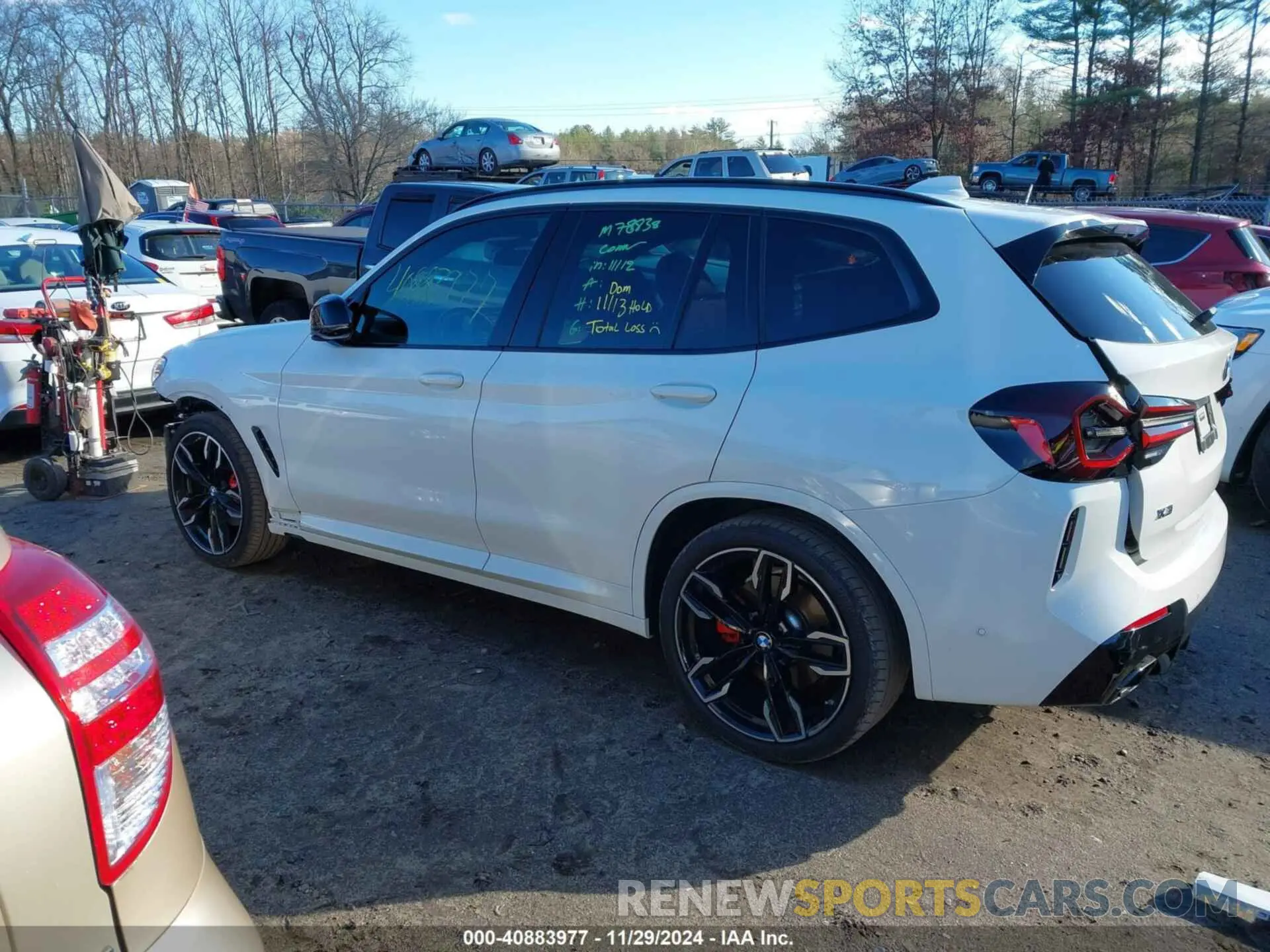 15 Photograph of a damaged car 5UX83DP05P9T04162 BMW X3 2023