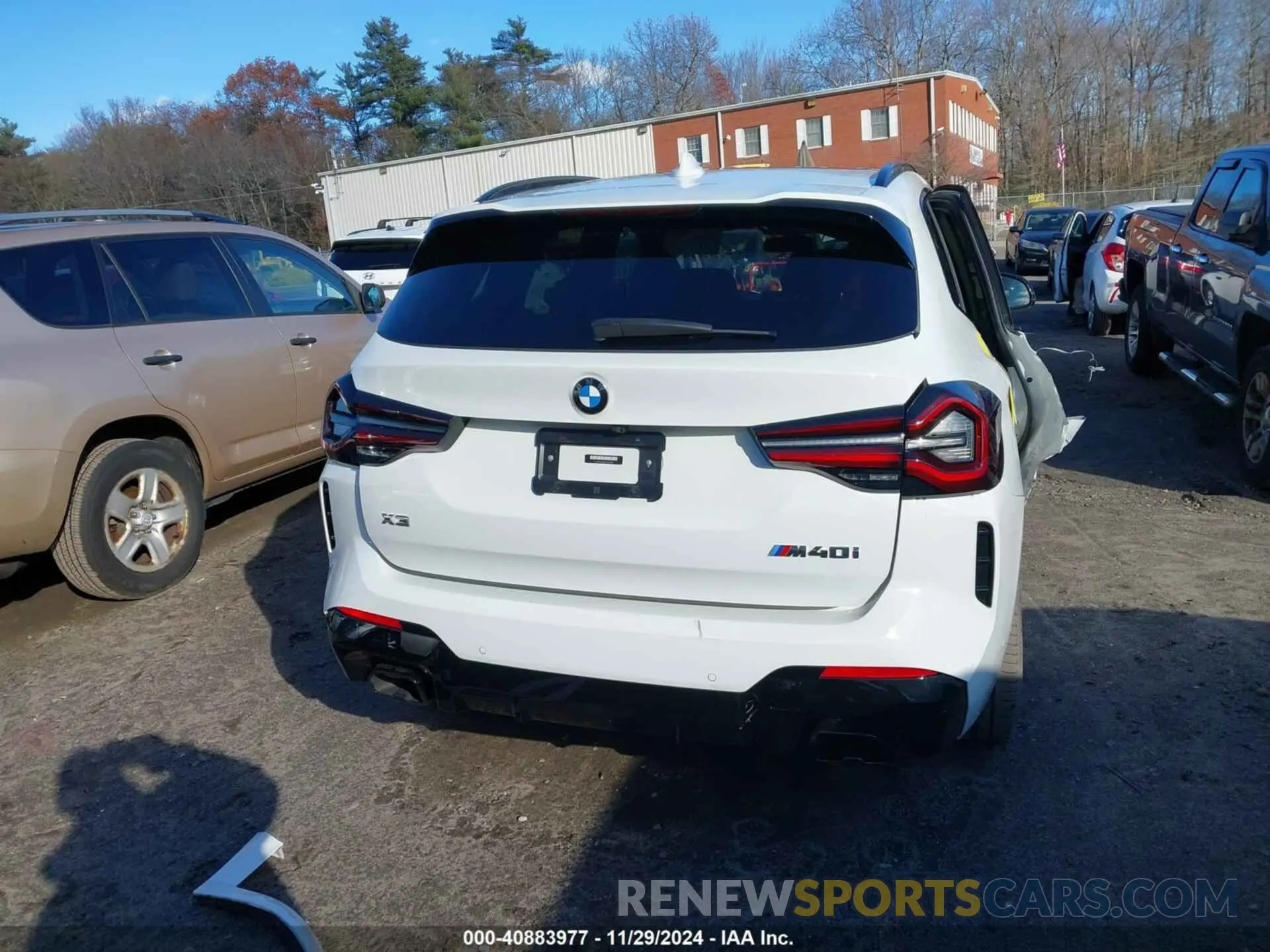 17 Photograph of a damaged car 5UX83DP05P9T04162 BMW X3 2023