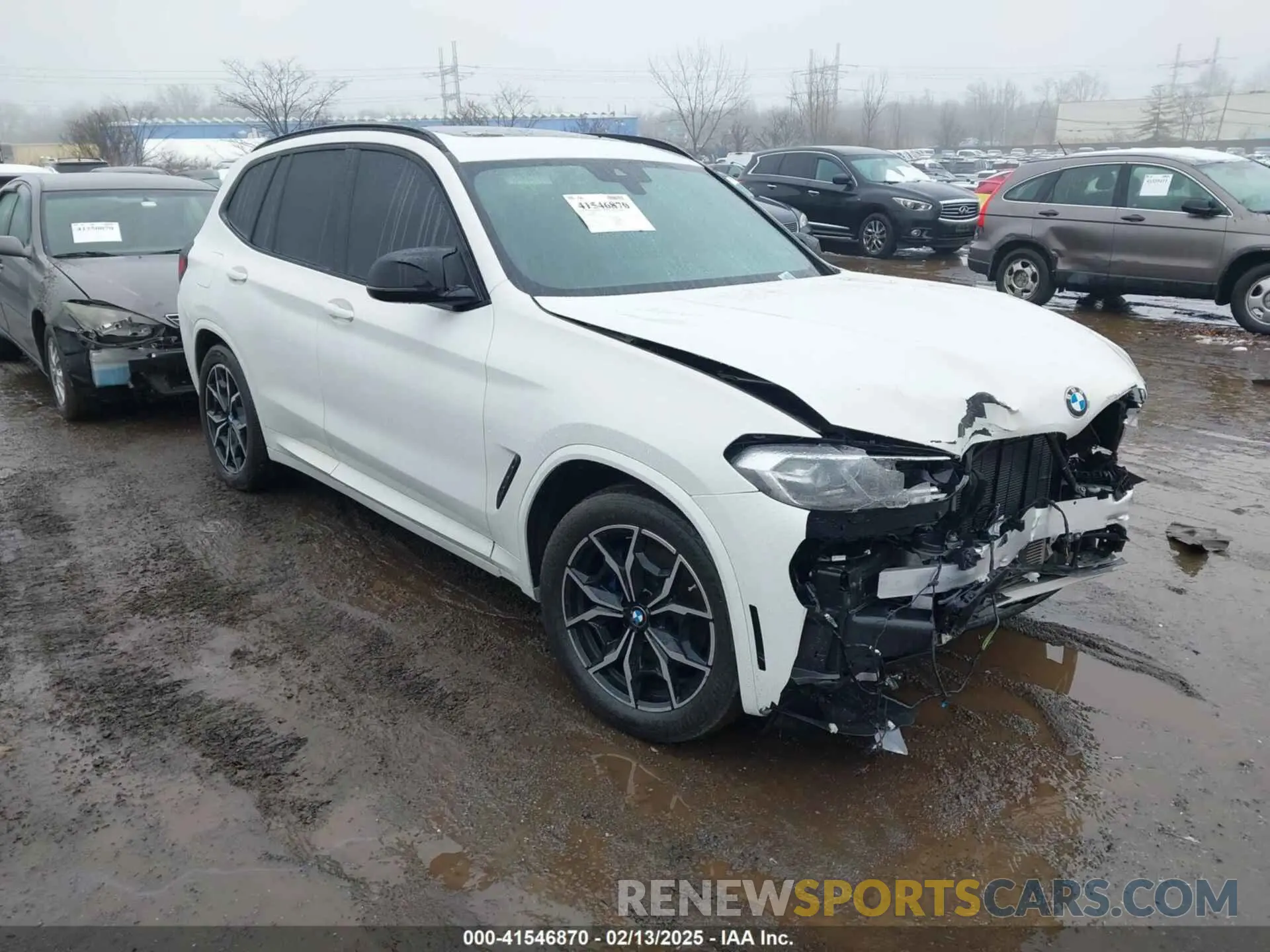 1 Photograph of a damaged car 5UX83DP07P9S24703 BMW X3 2023