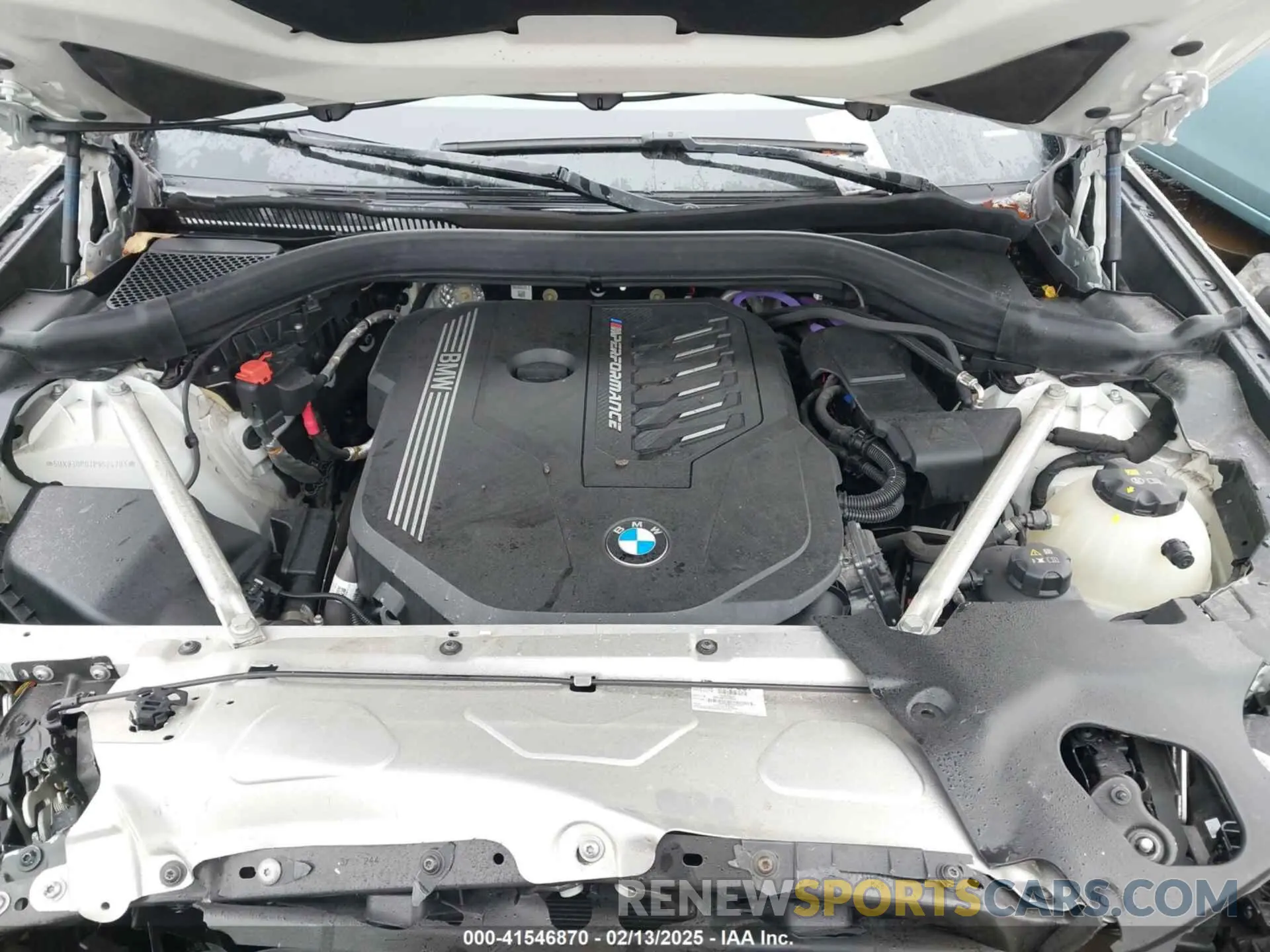 10 Photograph of a damaged car 5UX83DP07P9S24703 BMW X3 2023