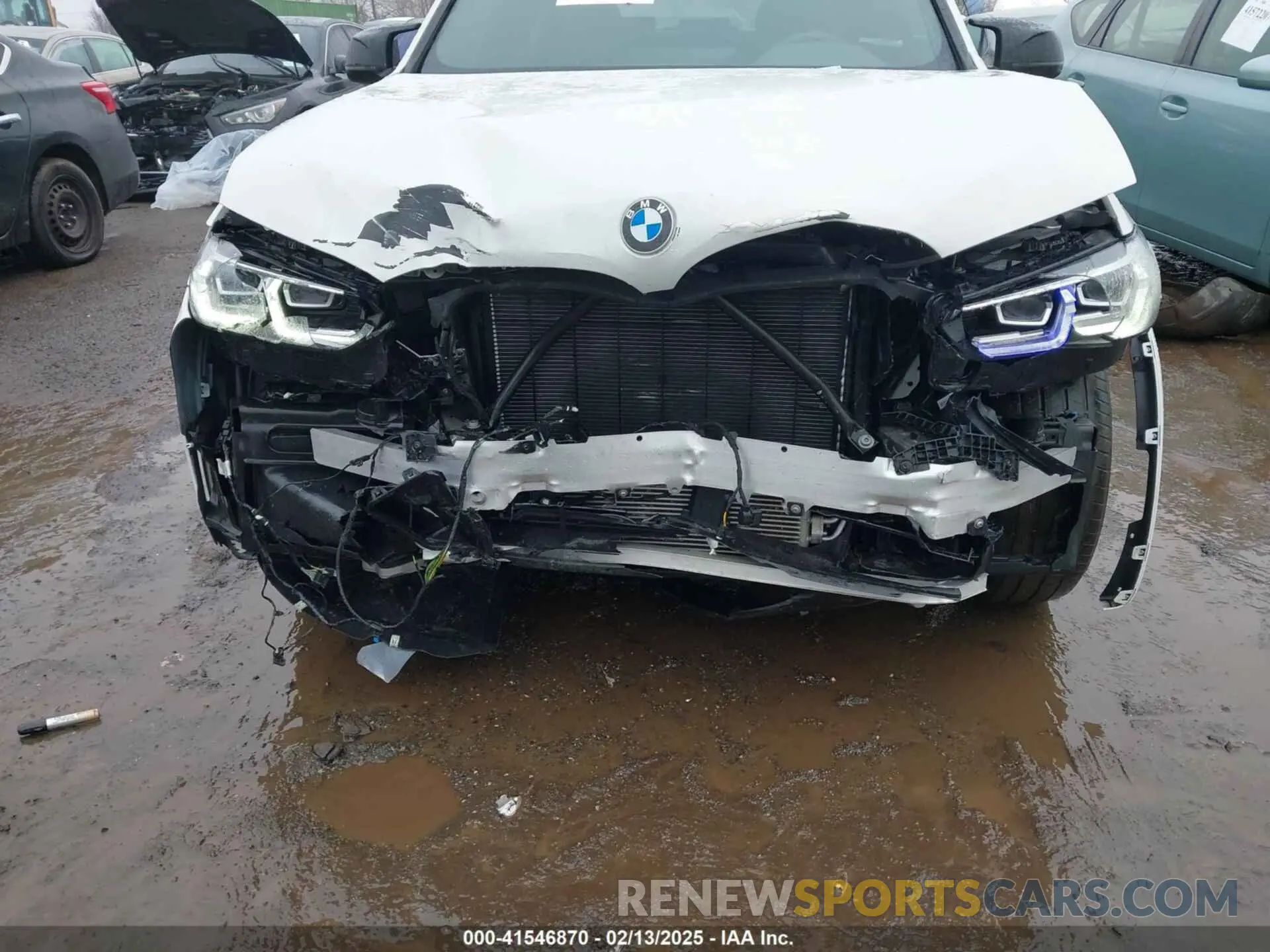 6 Photograph of a damaged car 5UX83DP07P9S24703 BMW X3 2023