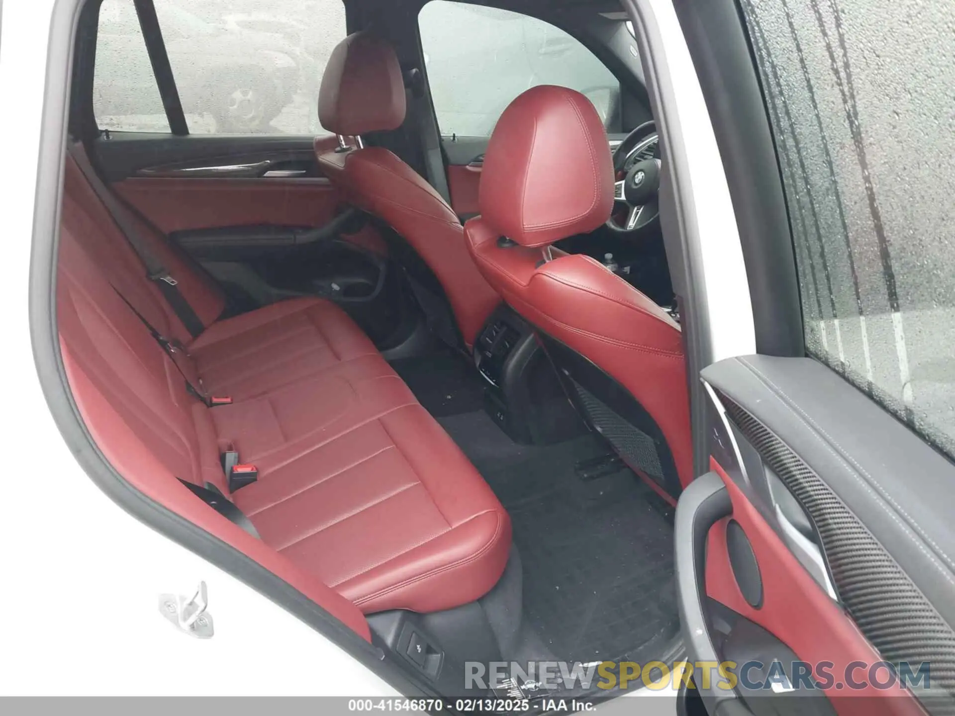 8 Photograph of a damaged car 5UX83DP07P9S24703 BMW X3 2023