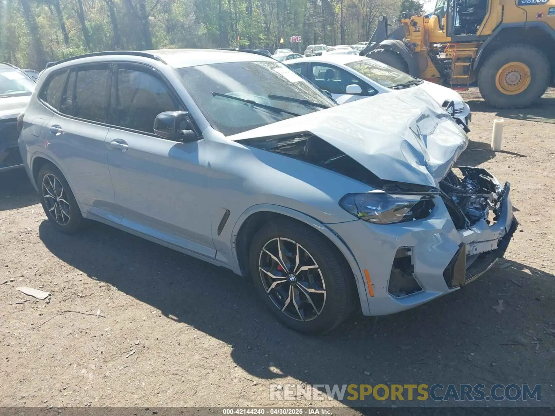 1 Photograph of a damaged car 5UX83DP07P9T22873 BMW X3 2023