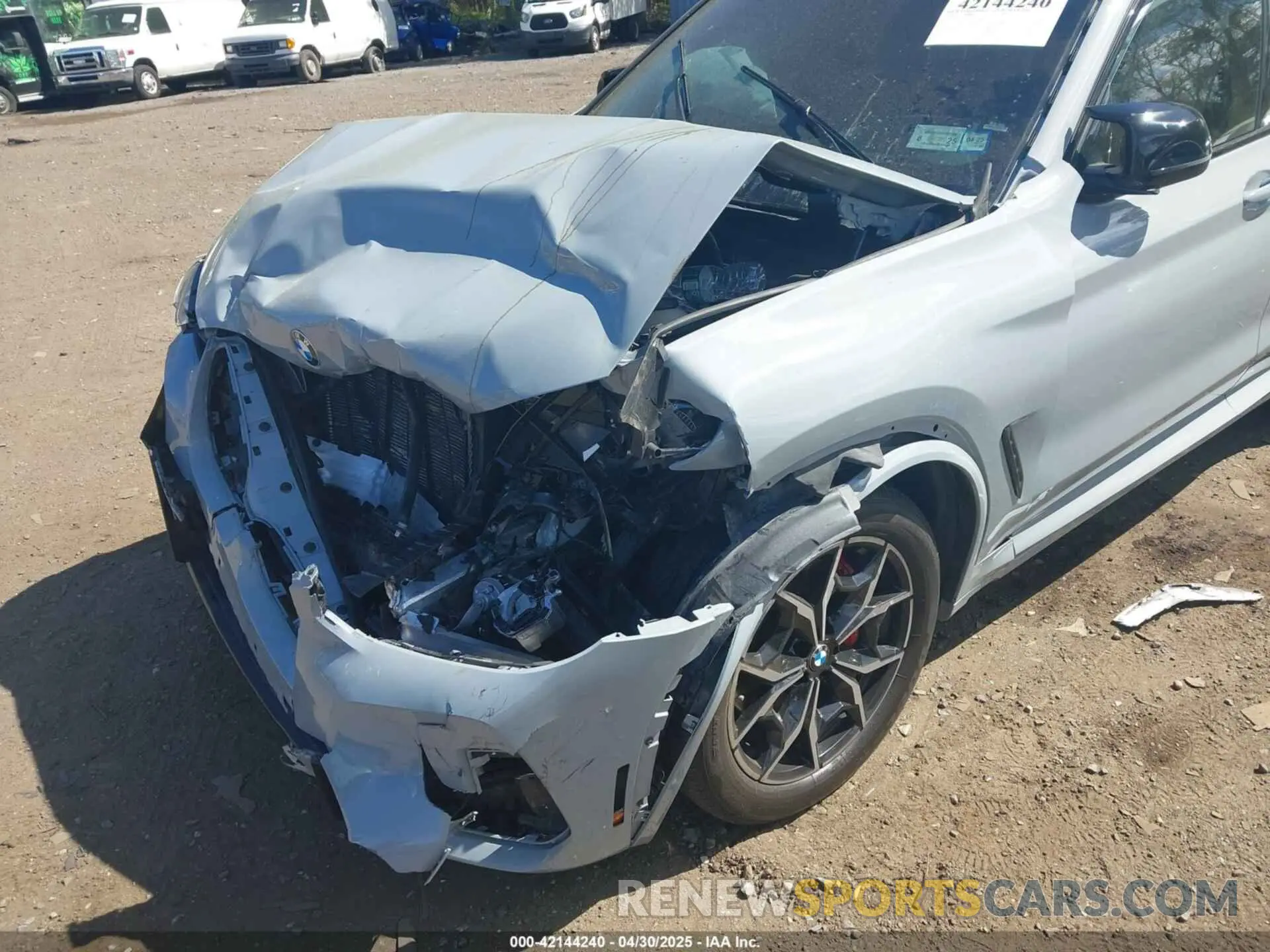 6 Photograph of a damaged car 5UX83DP07P9T22873 BMW X3 2023