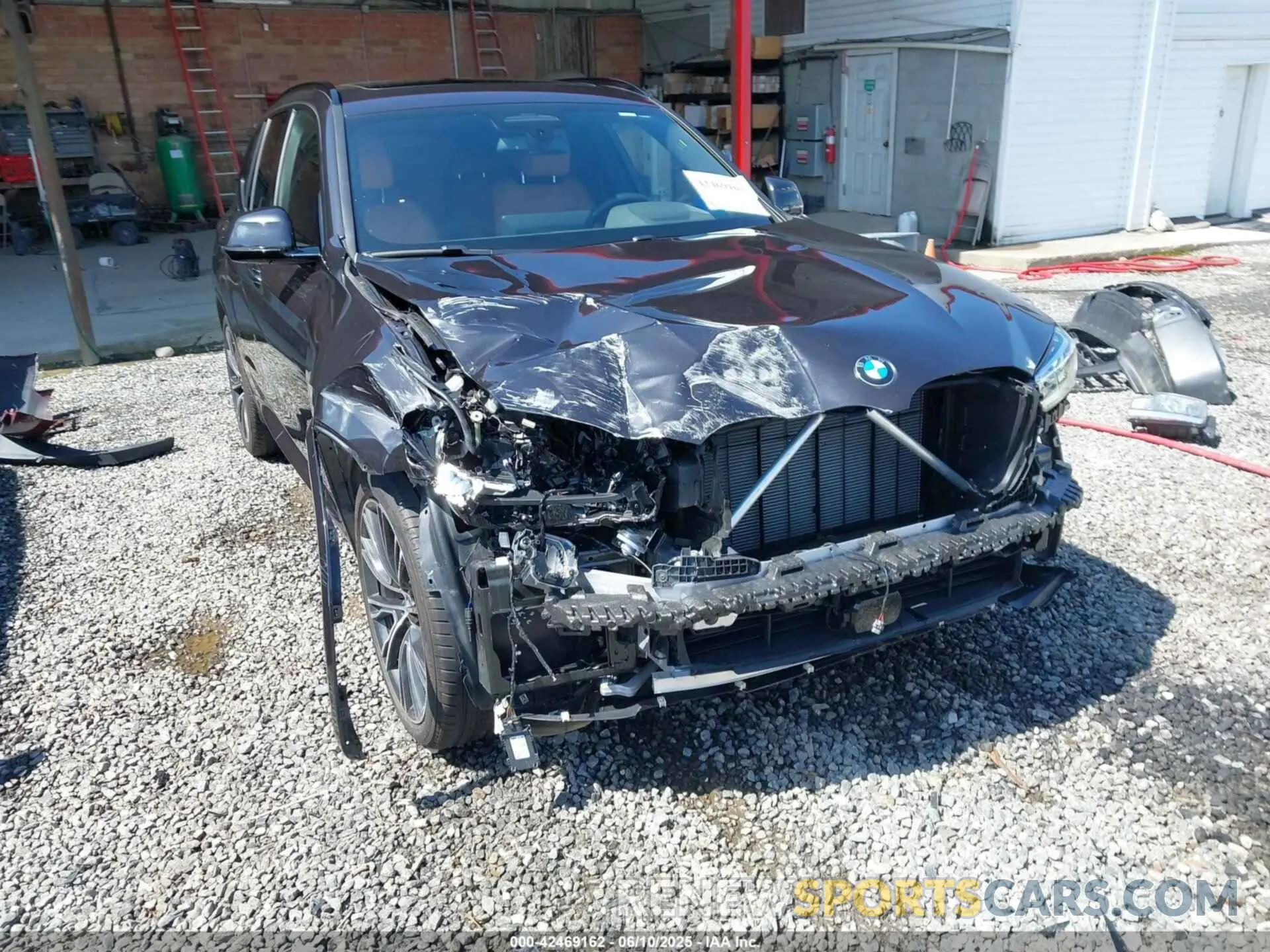 1 Photograph of a damaged car WBX57DP02PN240830 BMW X3 2023