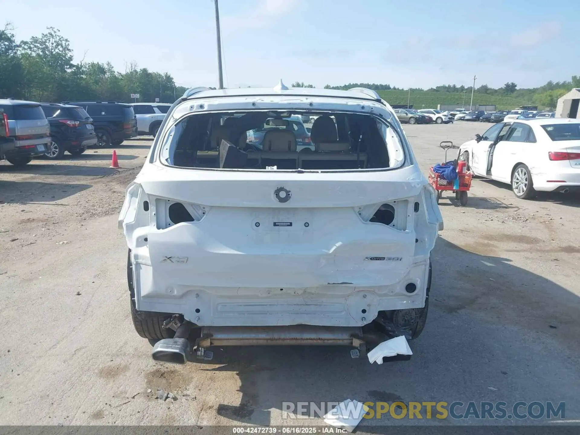 15 Photograph of a damaged car WBX57DP09PN209025 BMW X3 2023