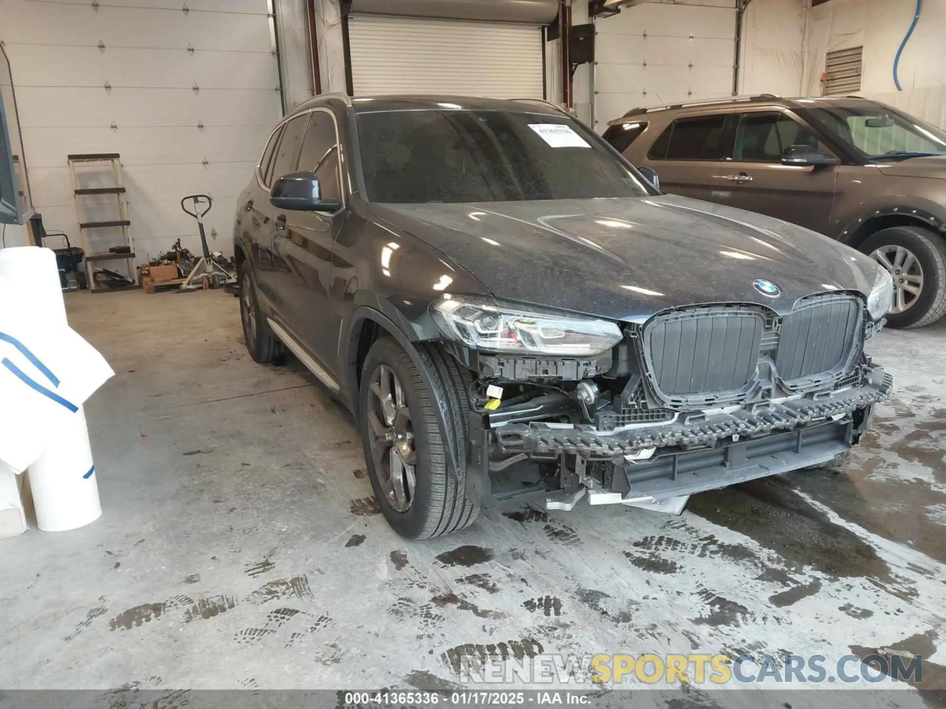 1 Photograph of a damaged car WBX57DP0XPN241868 BMW X3 2023
