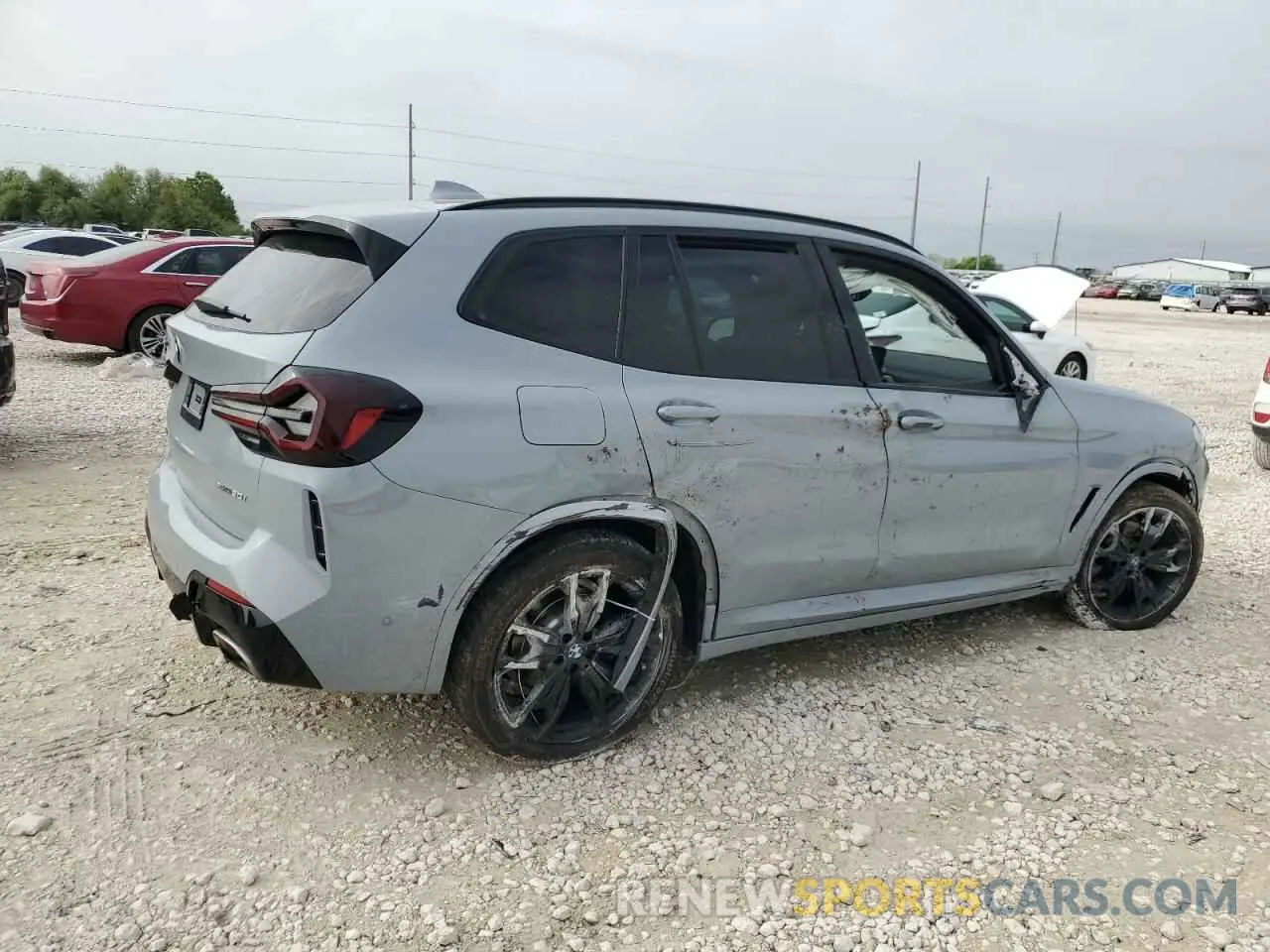 3 Photograph of a damaged car 5UX43DP00R9U37591 BMW X3 2024