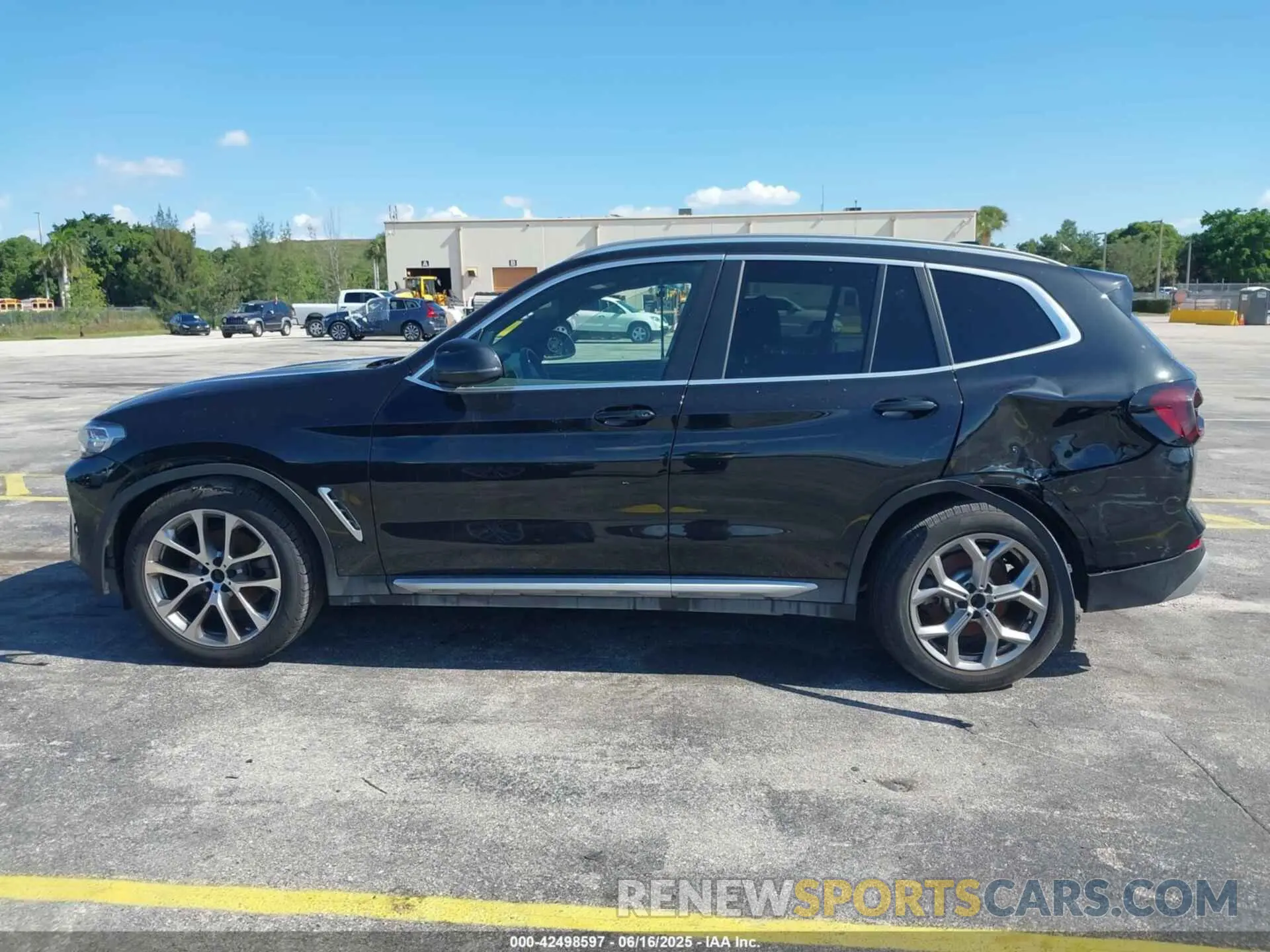 14 Photograph of a damaged car 5UX43DP00R9V04173 BMW X3 2024