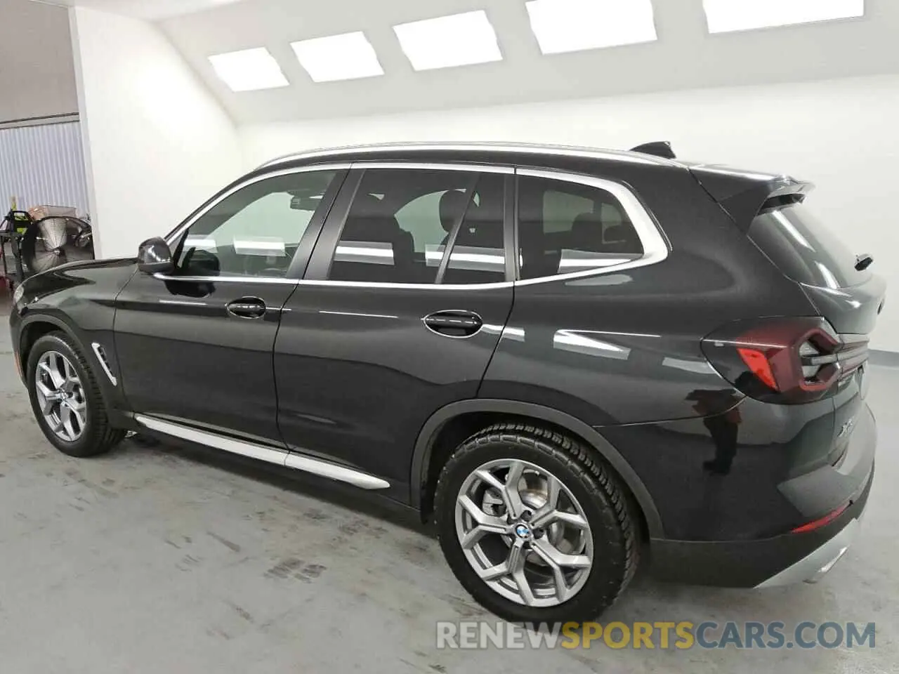 2 Photograph of a damaged car 5UX43DP00R9V06246 BMW X3 2024