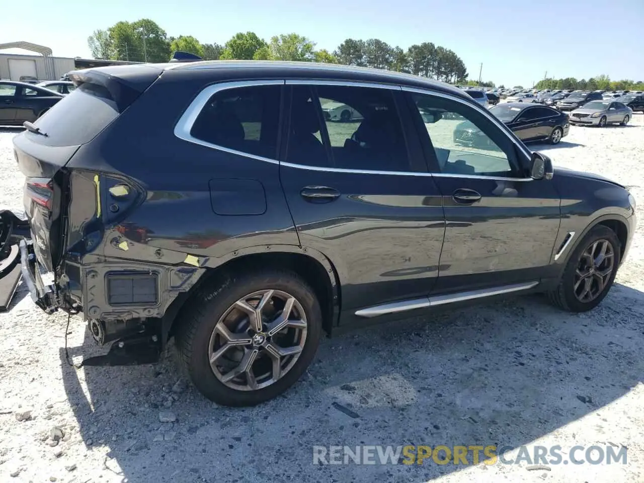 3 Photograph of a damaged car 5UX43DP00R9X47322 BMW X3 2024