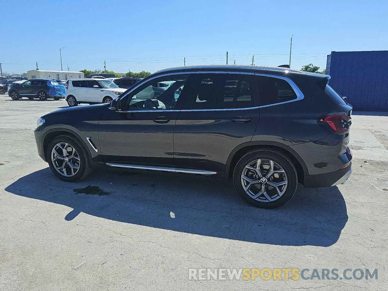 2 Photograph of a damaged car 5UX43DP01R9U67750 BMW X3 2024