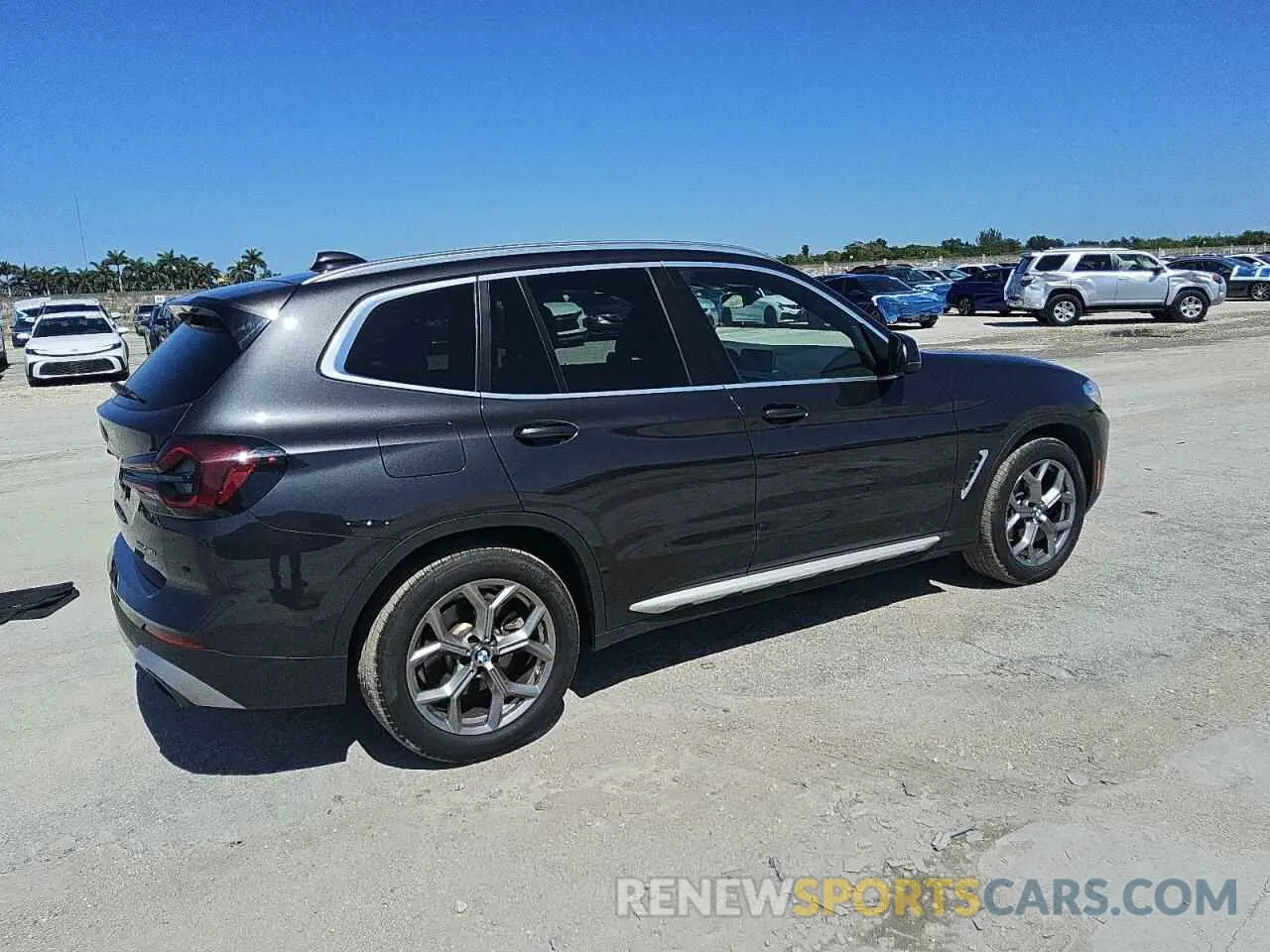 3 Photograph of a damaged car 5UX43DP01R9U67750 BMW X3 2024