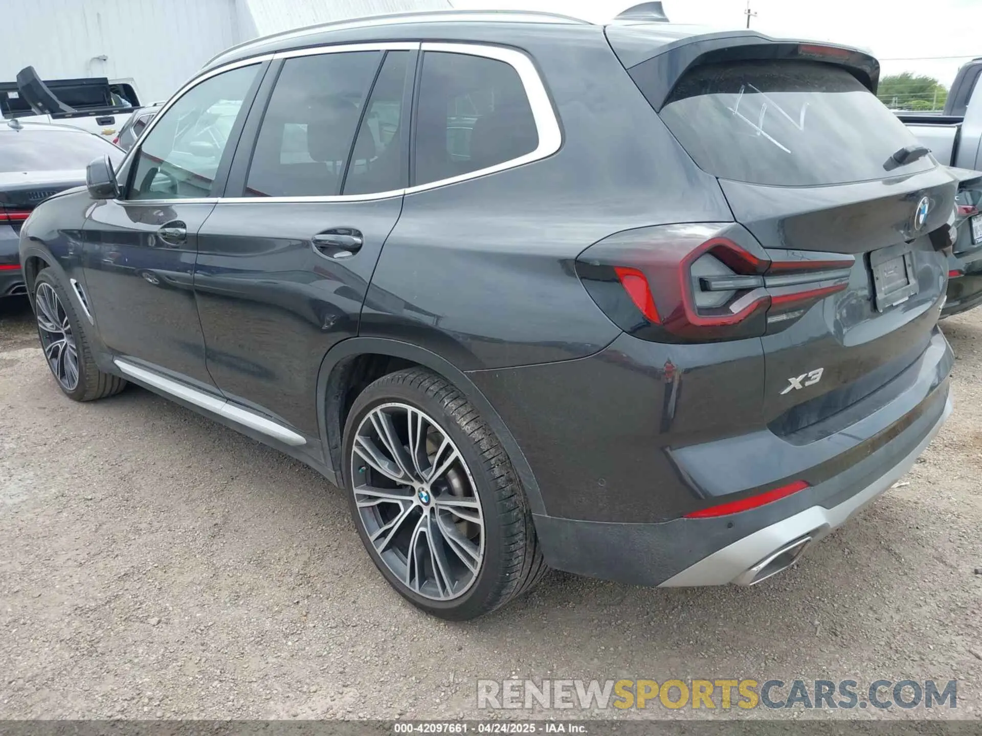 3 Photograph of a damaged car 5UX43DP02R9U52335 BMW X3 2024