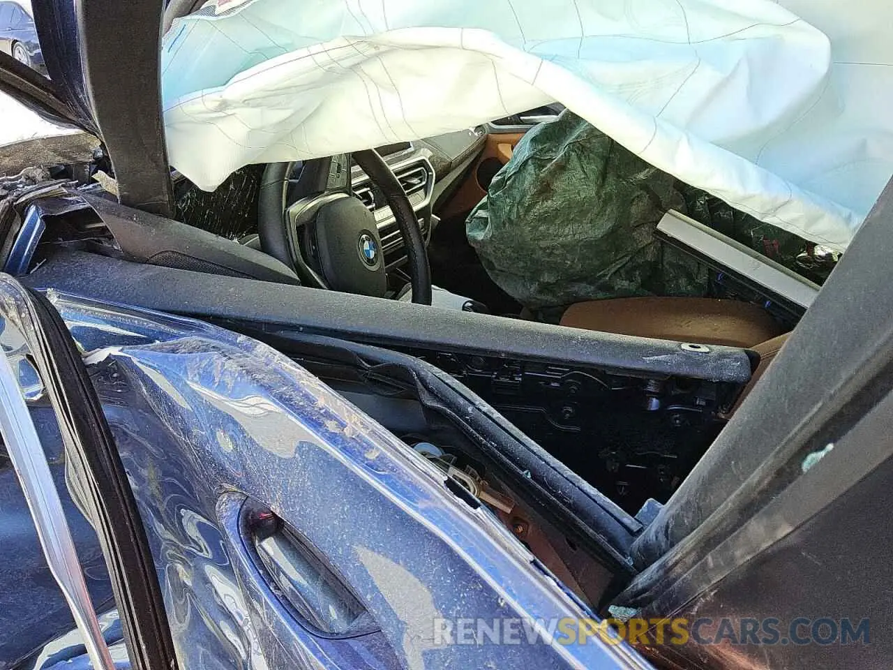 7 Photograph of a damaged car 5UX43DP02R9V00271 BMW X3 2024