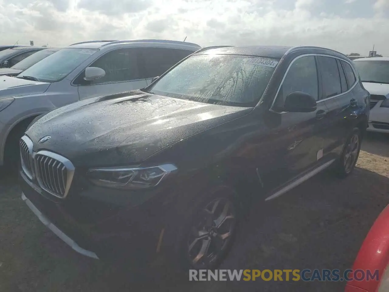 1 Photograph of a damaged car 5UX43DP02R9V17250 BMW X3 2024