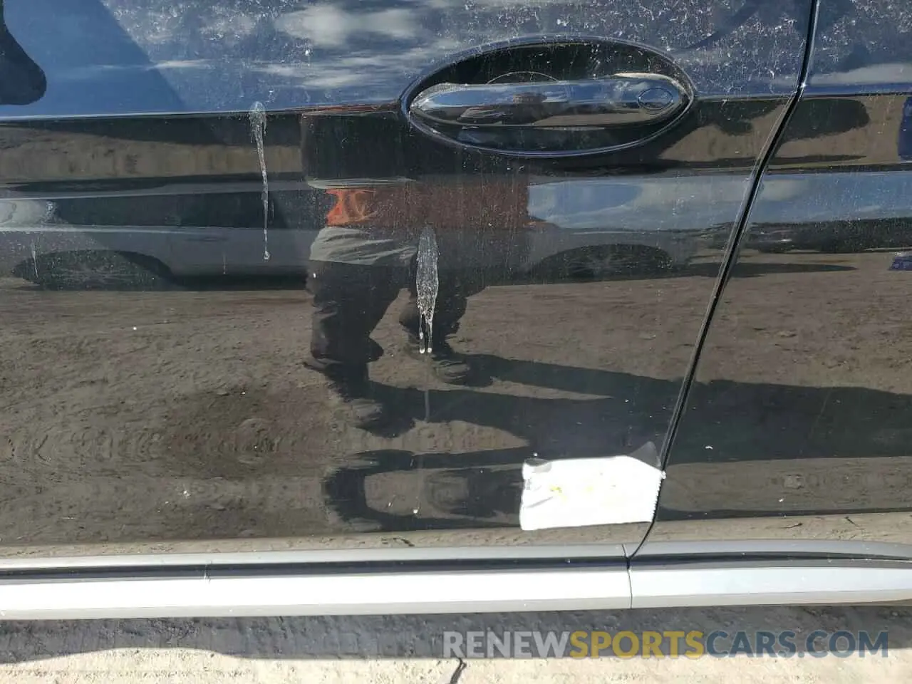 13 Photograph of a damaged car 5UX43DP02R9V17250 BMW X3 2024