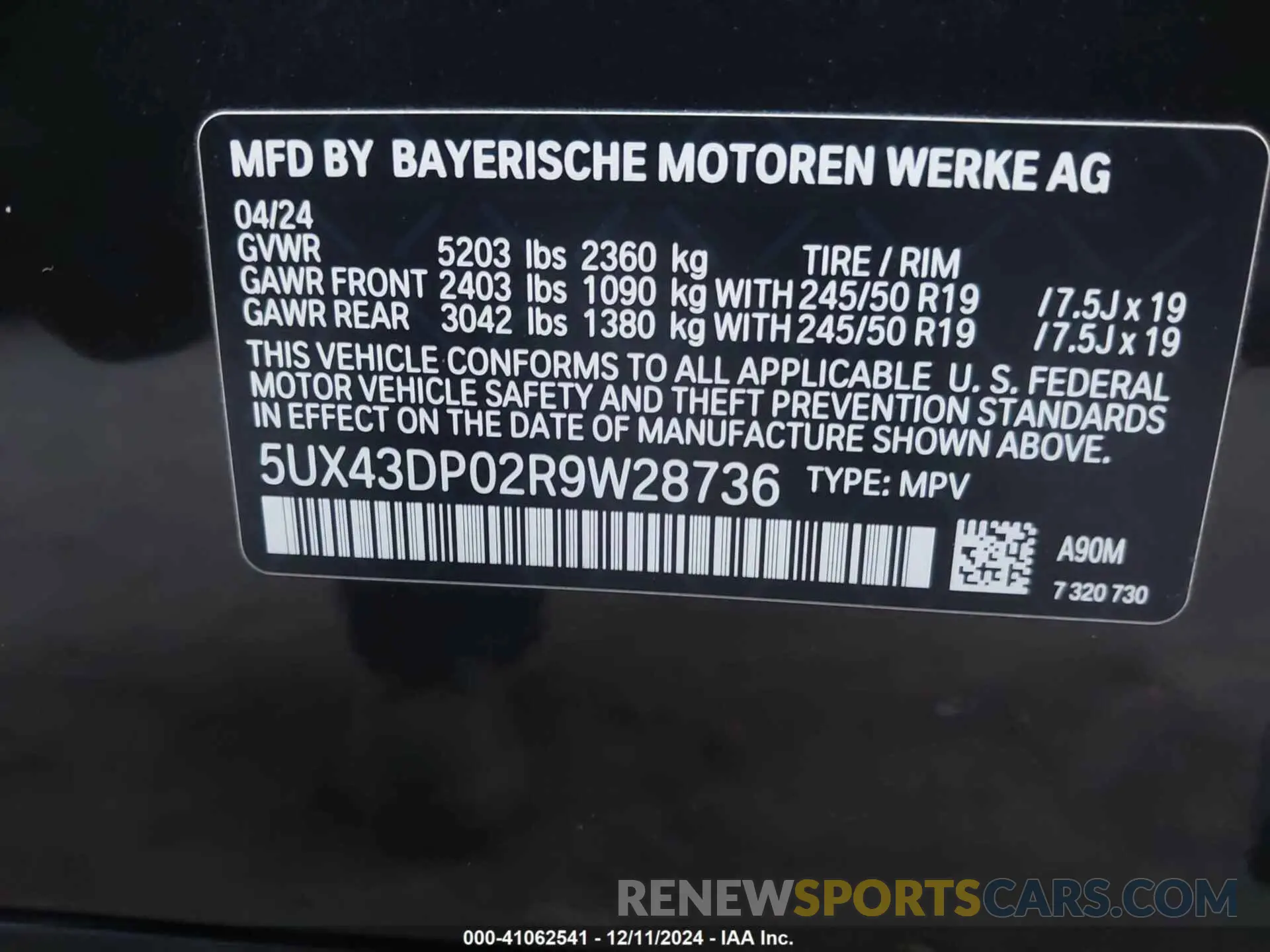 9 Photograph of a damaged car 5UX43DP02R9W28736 BMW X3 2024