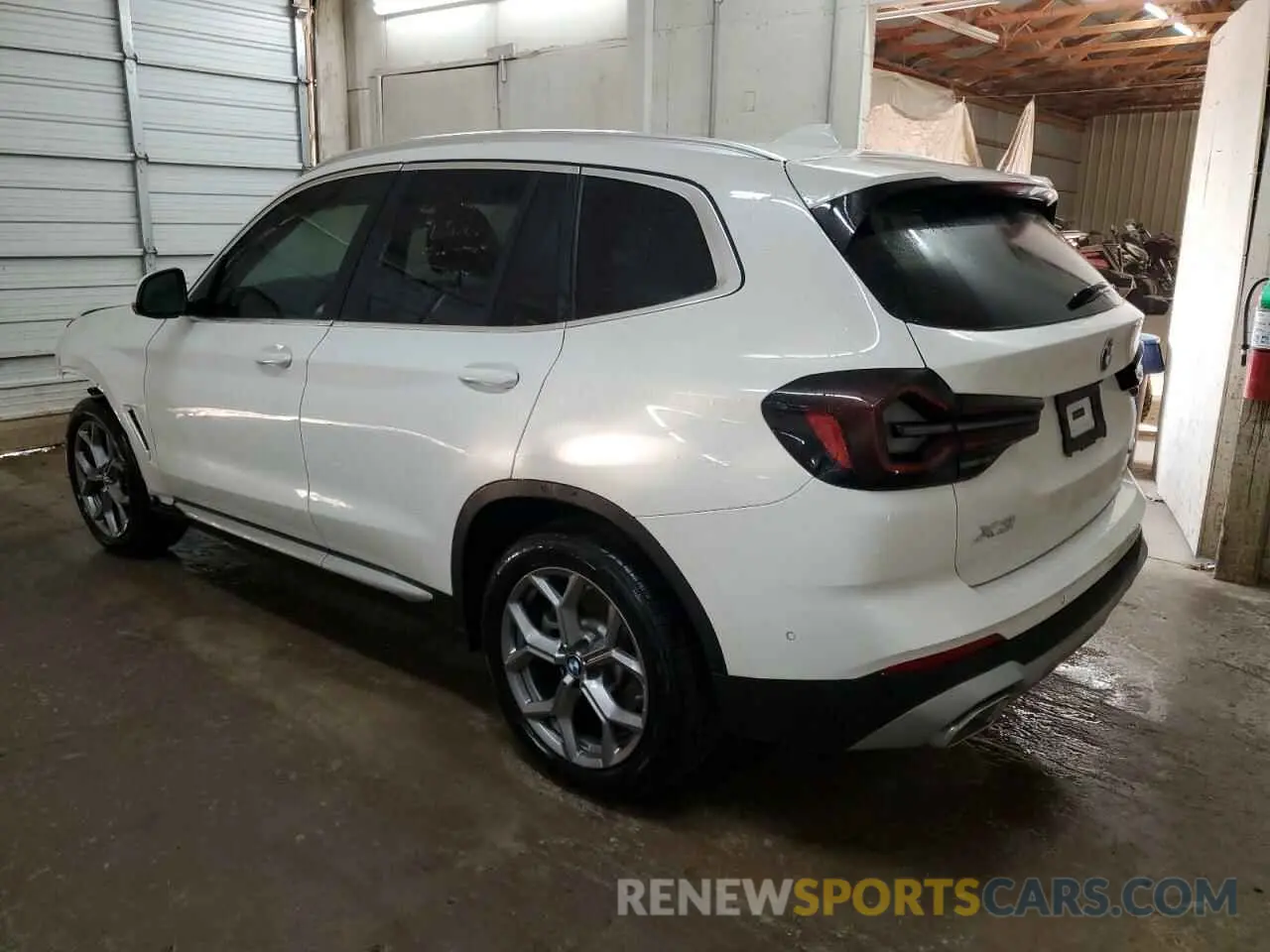 2 Photograph of a damaged car 5UX43DP02R9X15522 BMW X3 2024