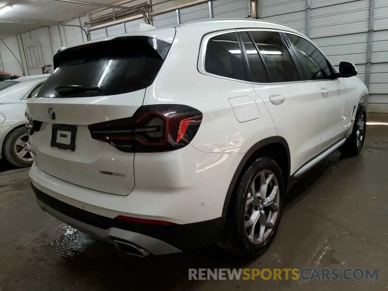 3 Photograph of a damaged car 5UX43DP02R9X15522 BMW X3 2024