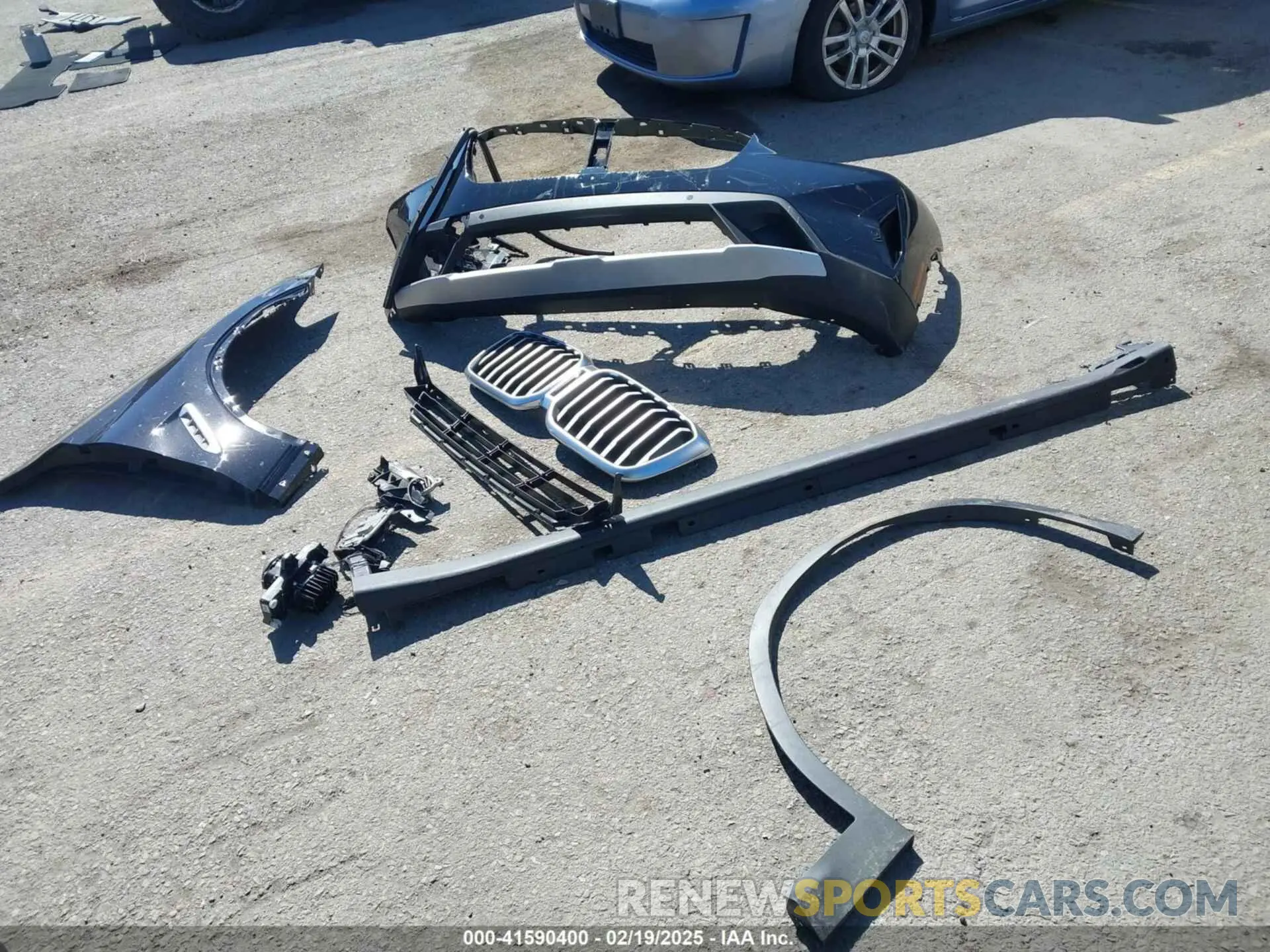 12 Photograph of a damaged car 5UX43DP03R9X41272 BMW X3 2024
