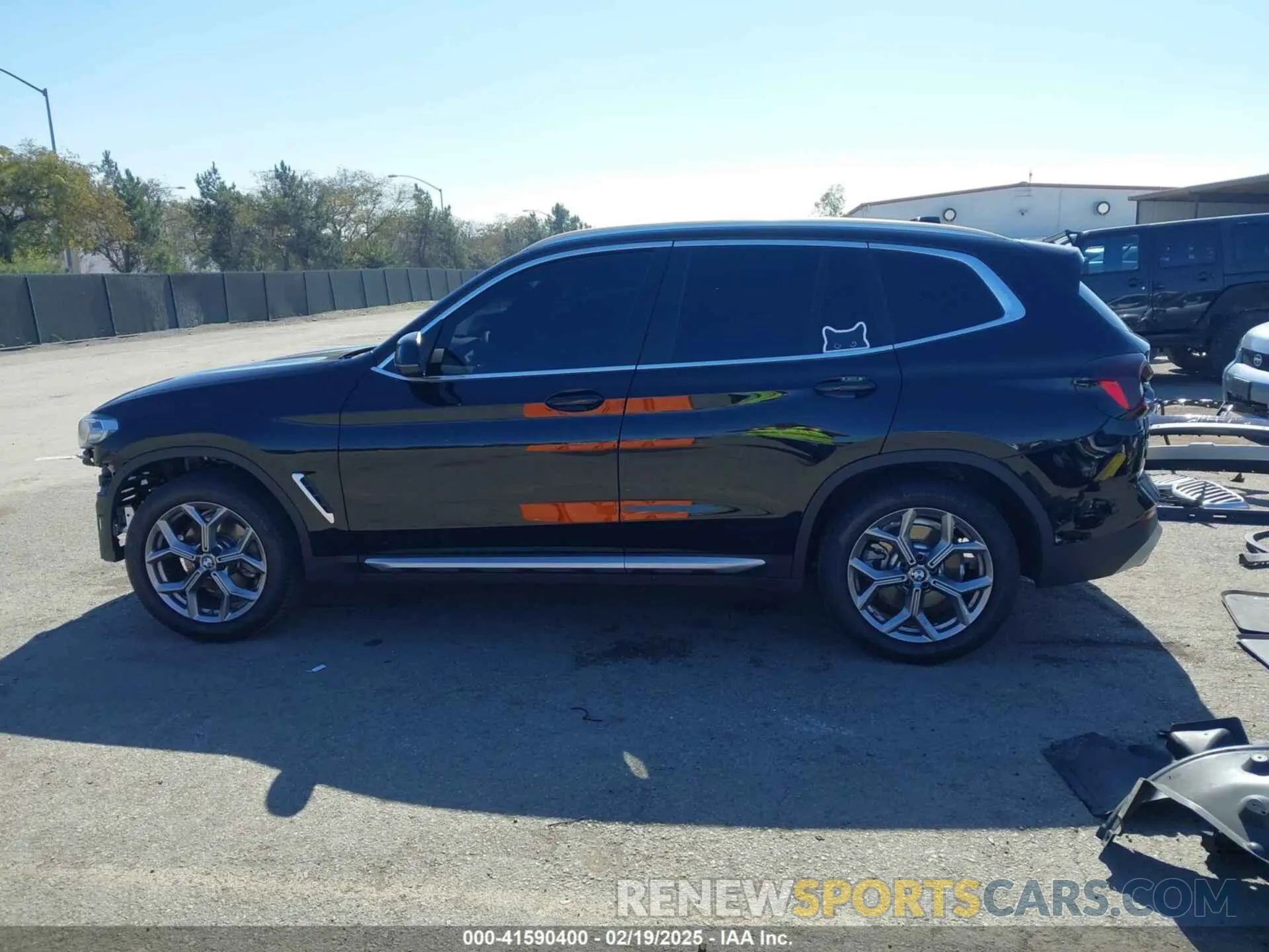 15 Photograph of a damaged car 5UX43DP03R9X41272 BMW X3 2024