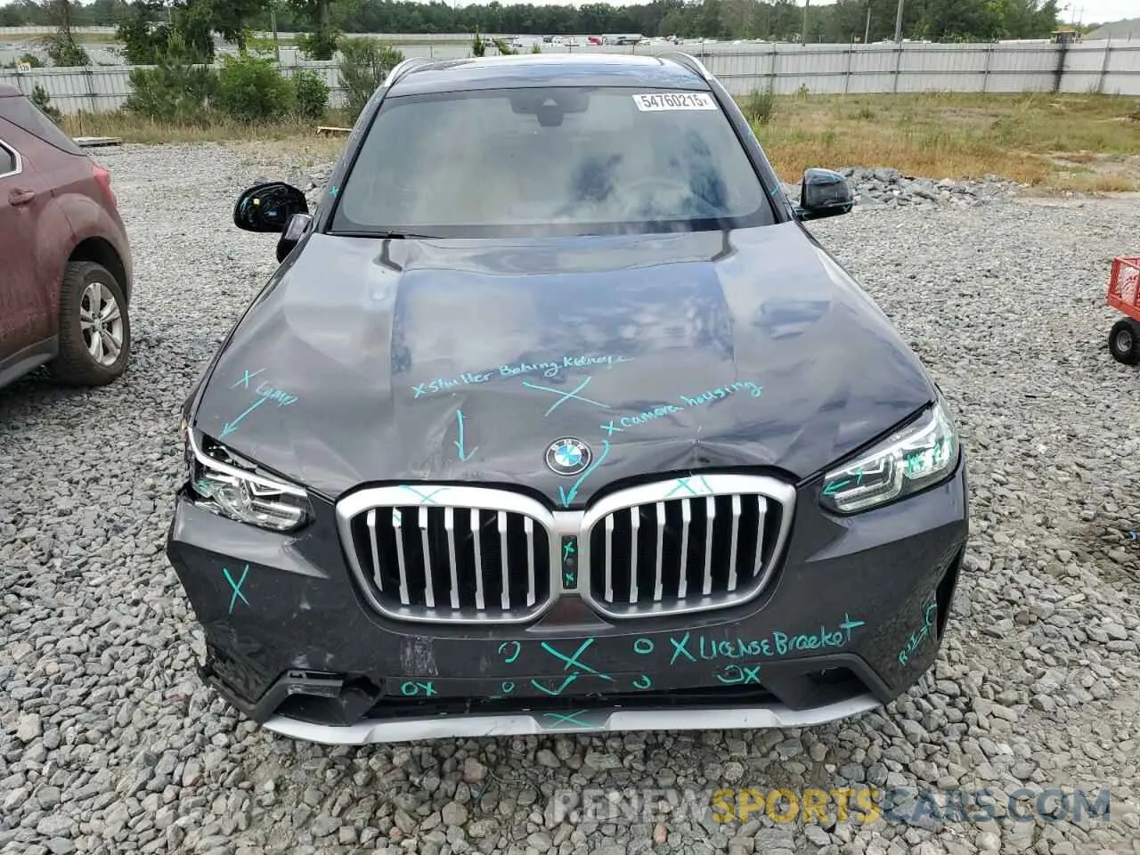 5 Photograph of a damaged car 5UX43DP04R9X08040 BMW X3 2024