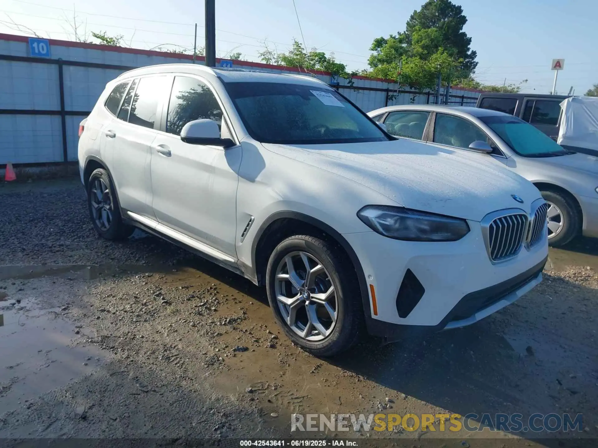 1 Photograph of a damaged car 5UX43DP04R9X30507 BMW X3 2024