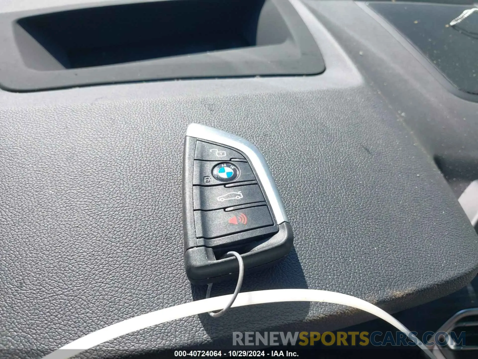 11 Photograph of a damaged car 5UX43DP05R9W40914 BMW X3 2024