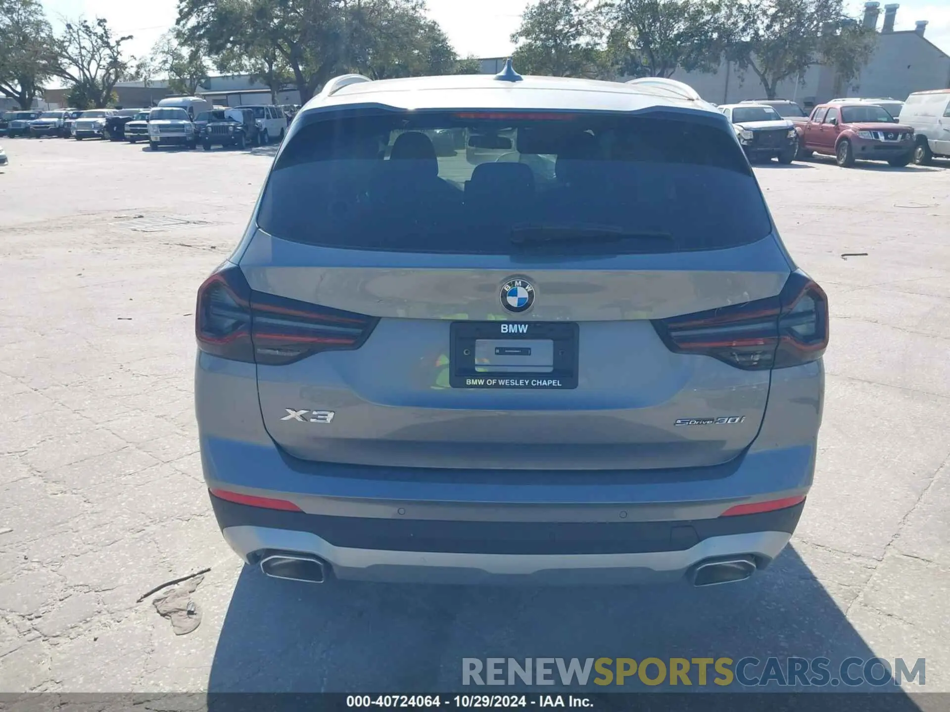16 Photograph of a damaged car 5UX43DP05R9W40914 BMW X3 2024