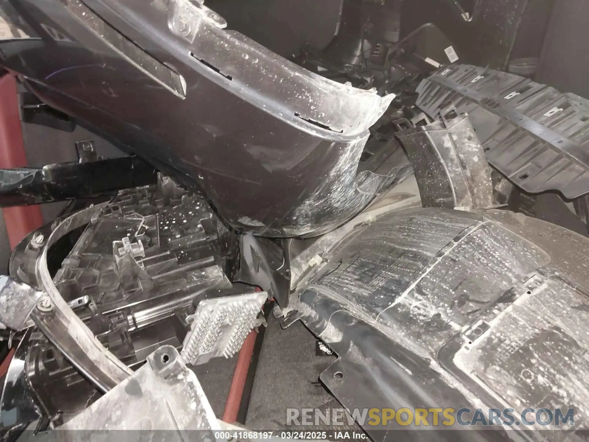 12 Photograph of a damaged car 5UX43DP05R9X46814 BMW X3 2024