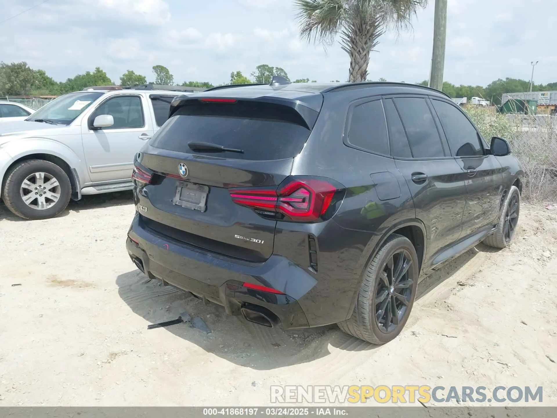 4 Photograph of a damaged car 5UX43DP05R9X46814 BMW X3 2024