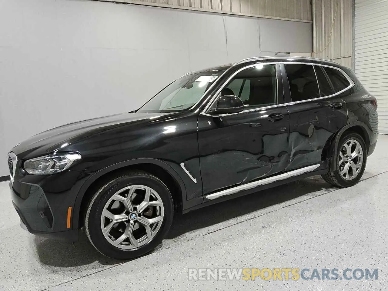 1 Photograph of a damaged car 5UX43DP06R9V04050 BMW X3 2024