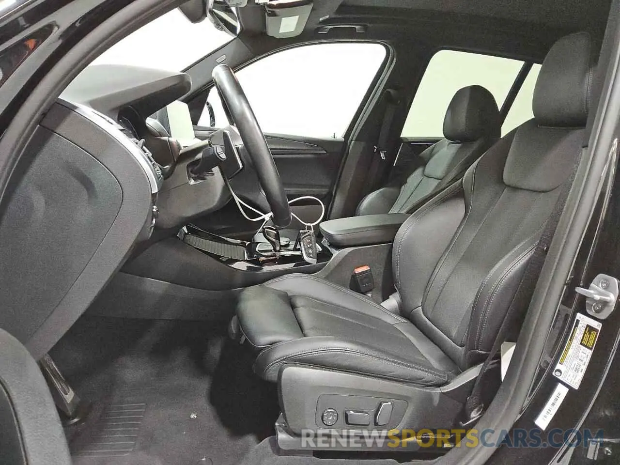 7 Photograph of a damaged car 5UX43DP06R9W55647 BMW X3 2024