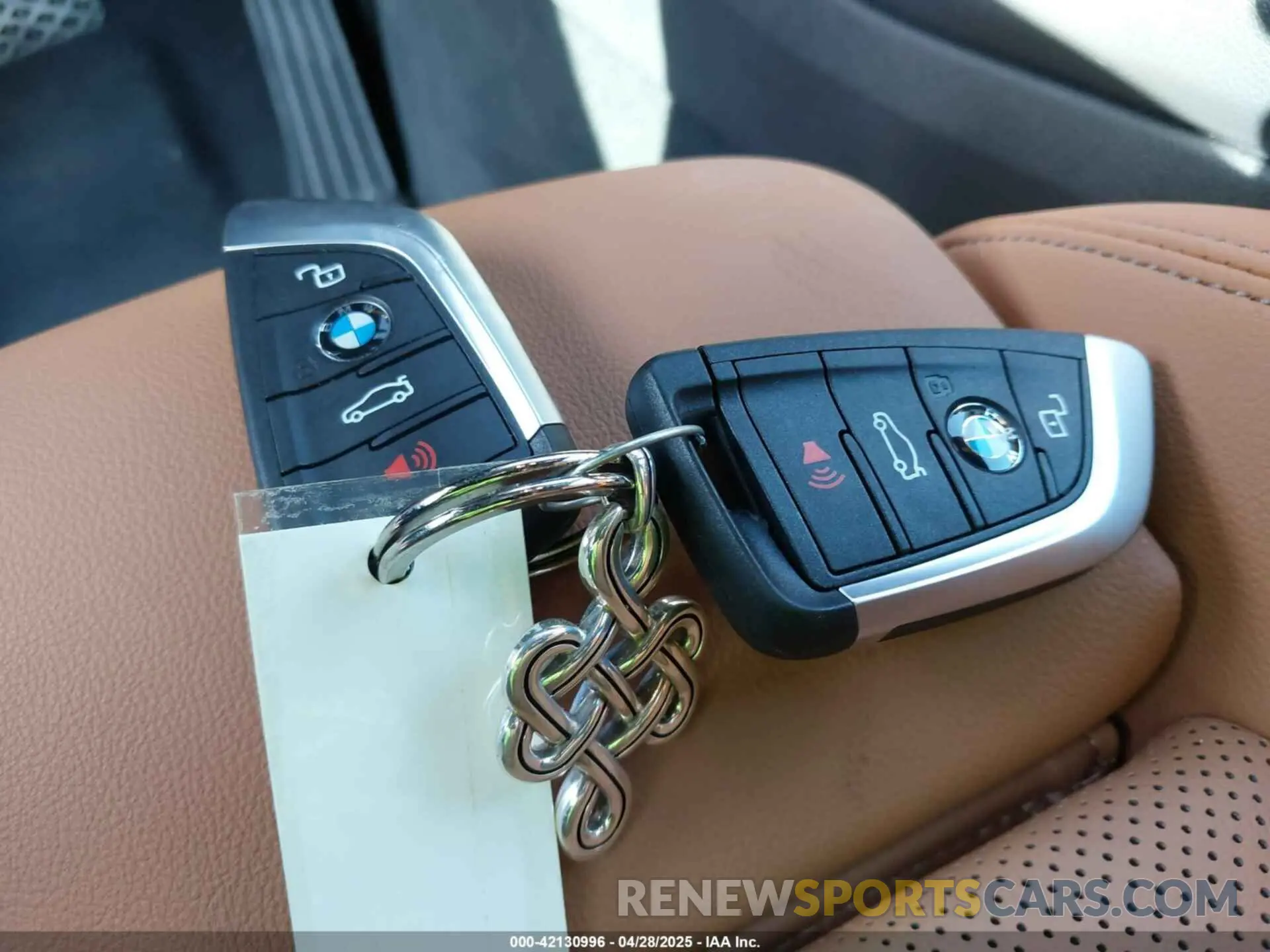 11 Photograph of a damaged car 5UX43DP07R9U11649 BMW X3 2024