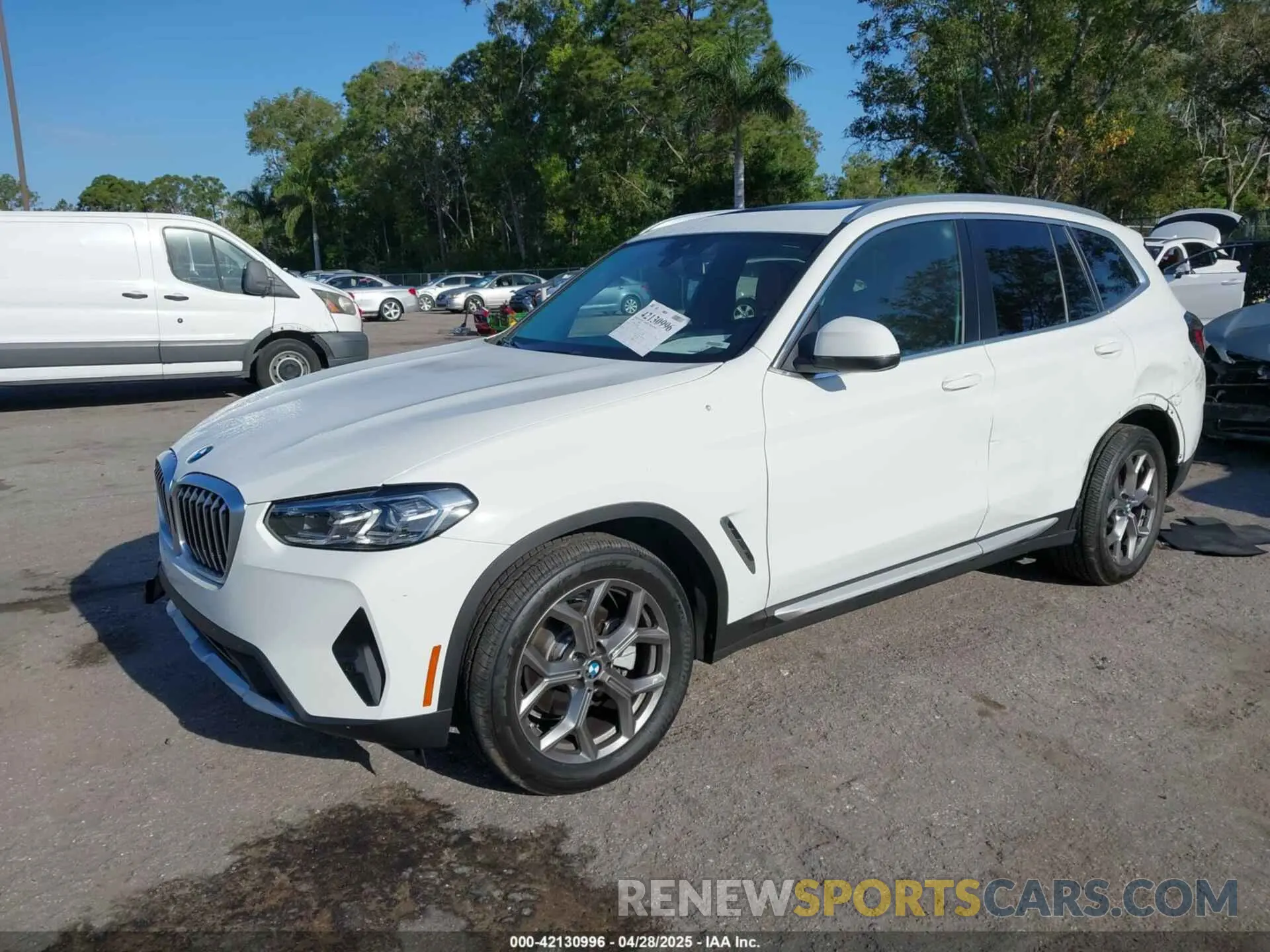 2 Photograph of a damaged car 5UX43DP07R9U11649 BMW X3 2024