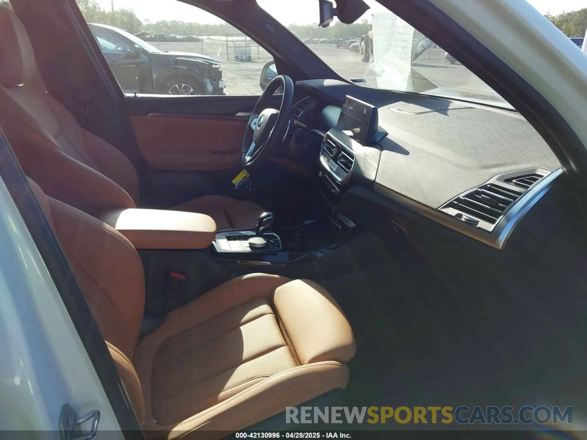 5 Photograph of a damaged car 5UX43DP07R9U11649 BMW X3 2024