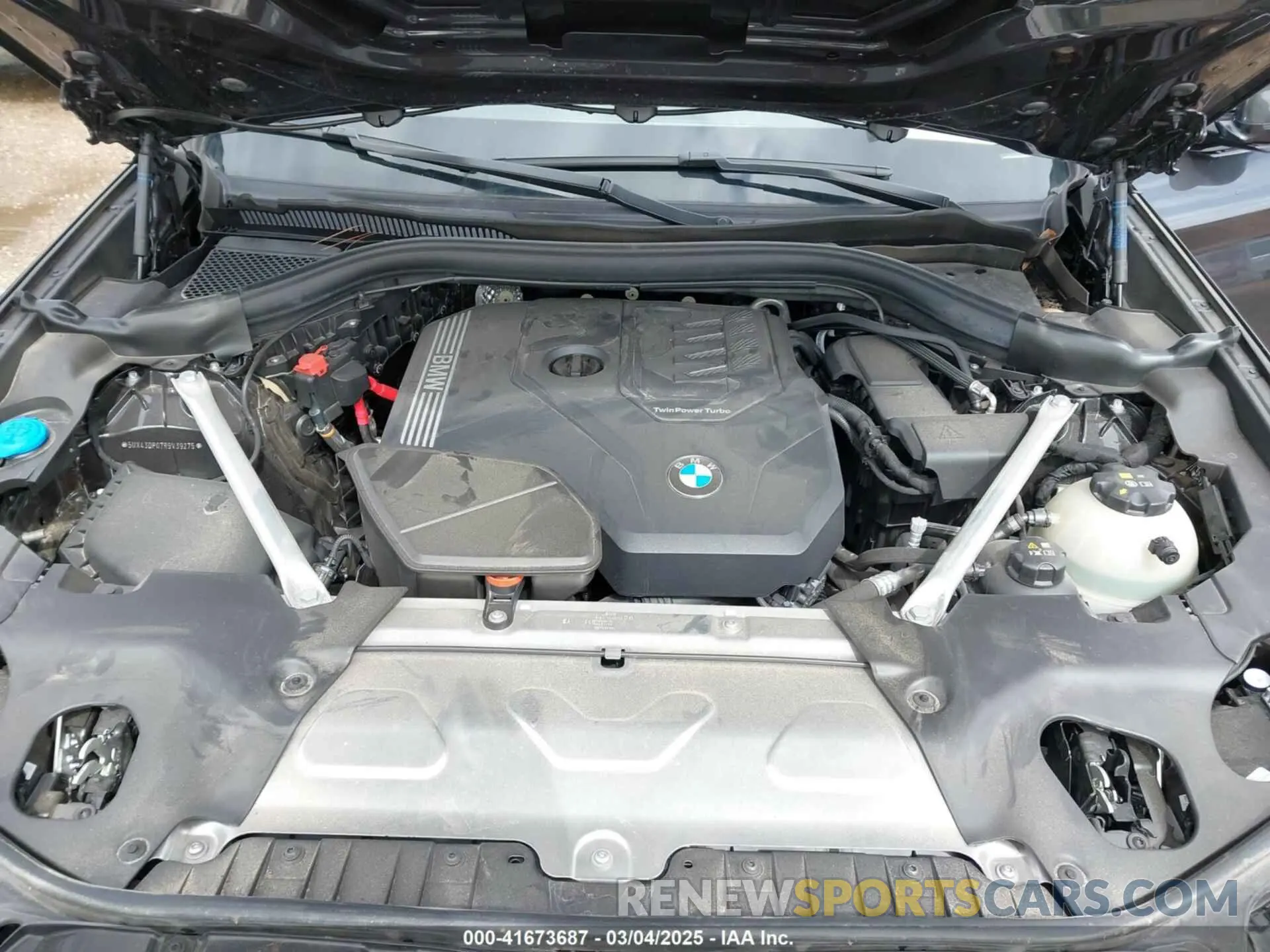 10 Photograph of a damaged car 5UX43DP07R9V39275 BMW X3 2024