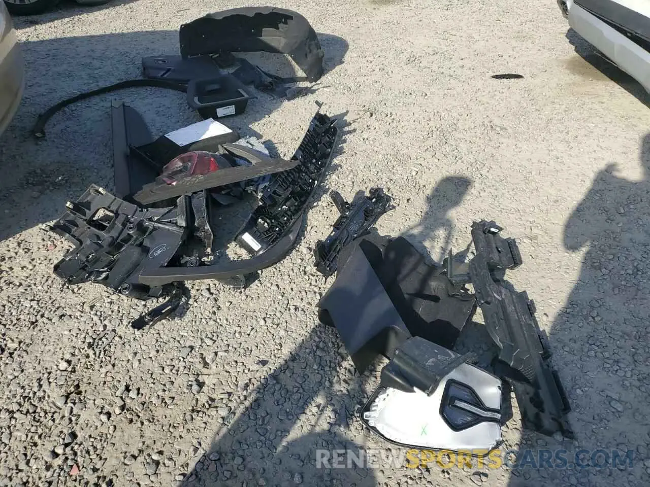 13 Photograph of a damaged car 5UX43DP08R9T39988 BMW X3 2024