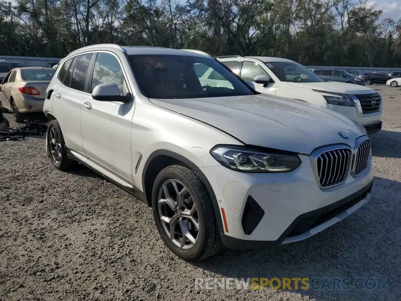 4 Photograph of a damaged car 5UX43DP08R9T39988 BMW X3 2024