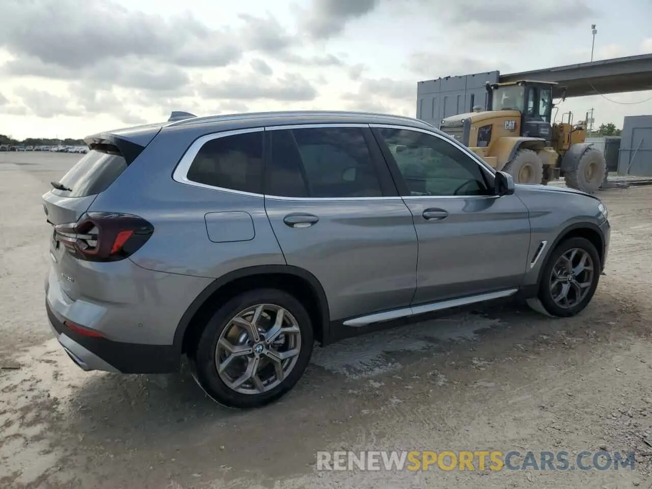 3 Photograph of a damaged car 5UX43DP08R9U98638 BMW X3 2024