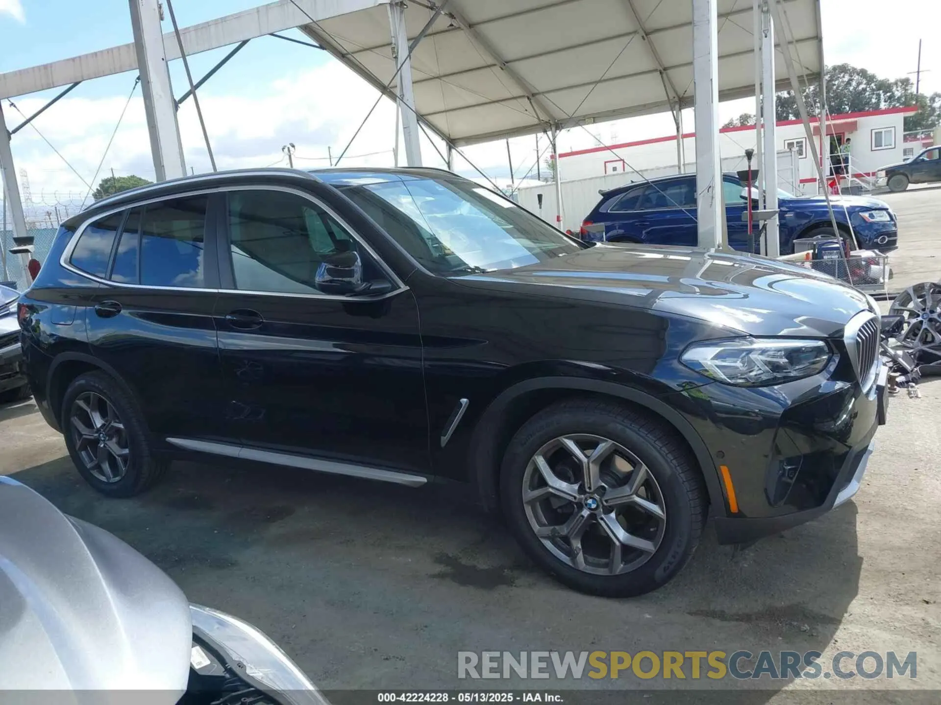 13 Photograph of a damaged car 5UX43DP08R9W68982 BMW X3 2024