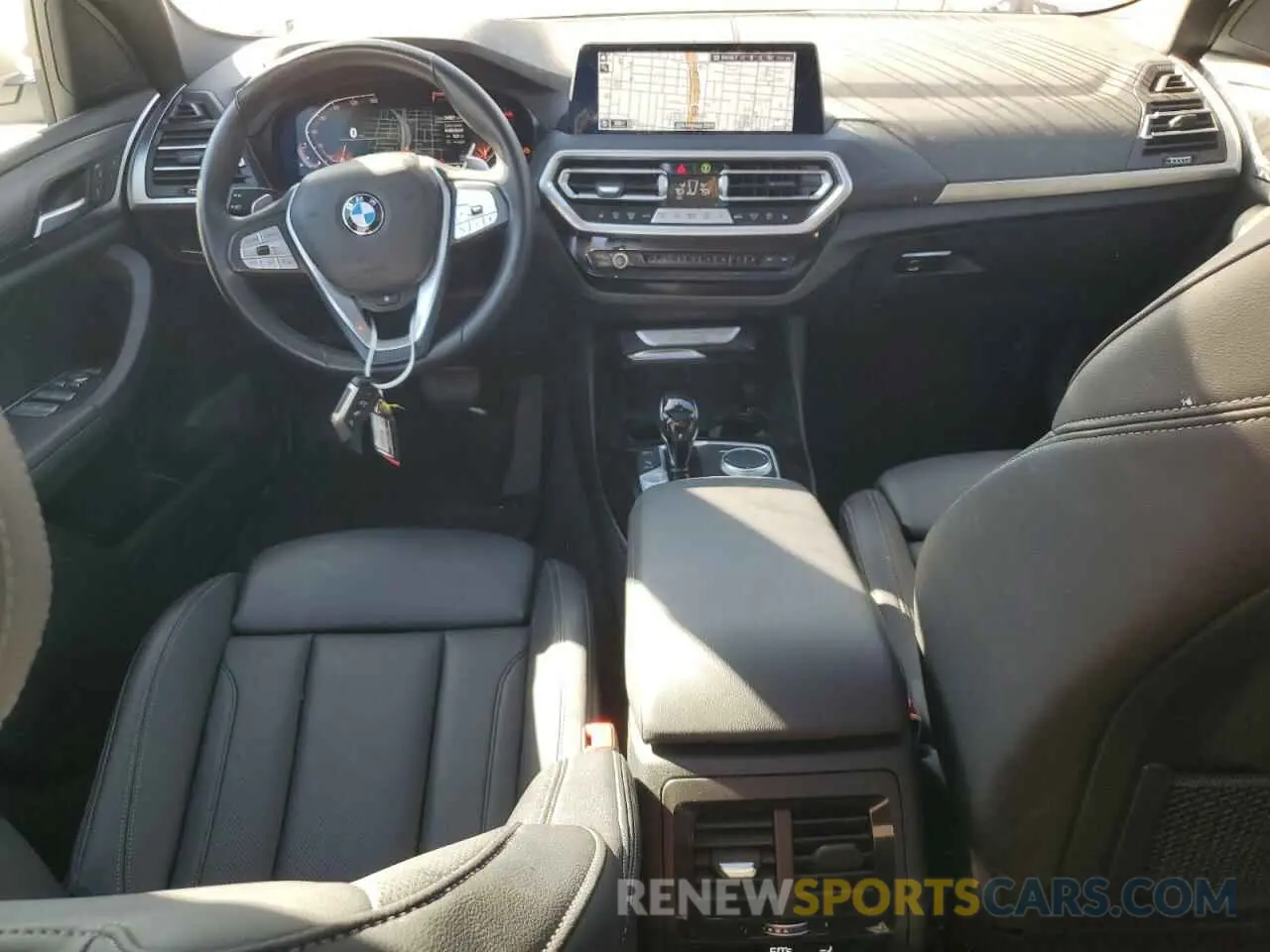 8 Photograph of a damaged car 5UX43DP09R9T40180 BMW X3 2024
