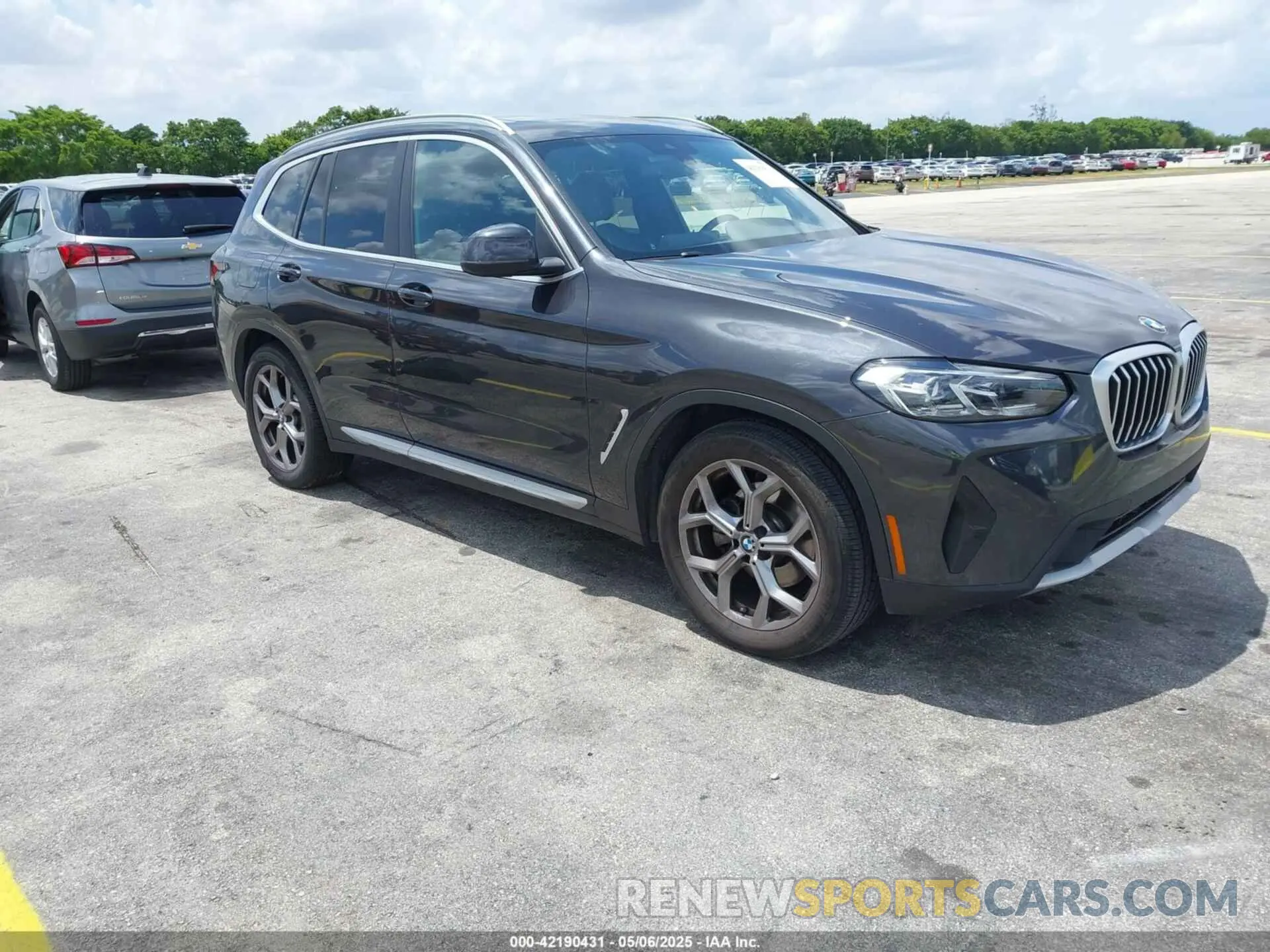 1 Photograph of a damaged car 5UX43DP09R9T81912 BMW X3 2024
