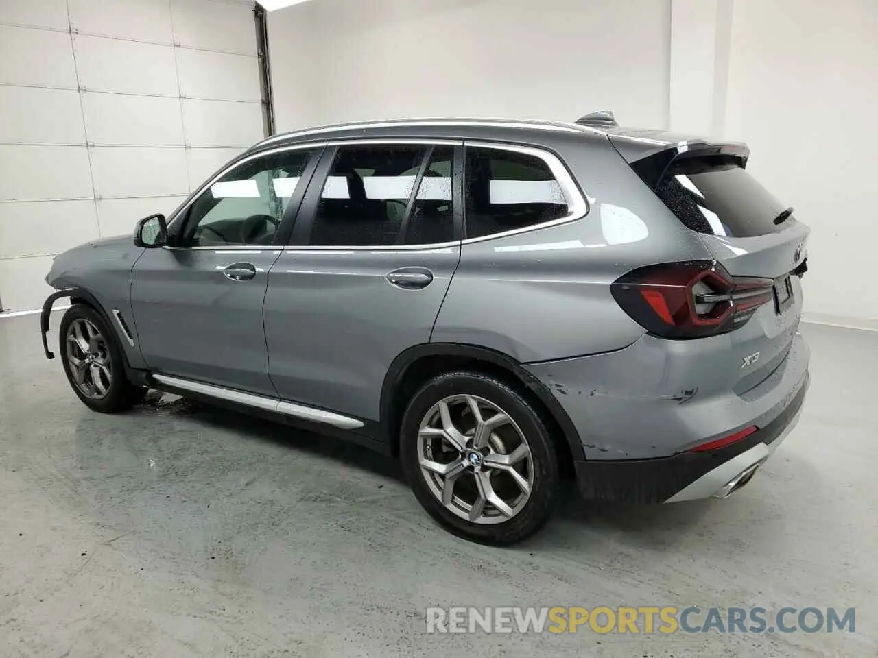 2 Photograph of a damaged car 5UX43DP0XR9T81899 BMW X3 2024