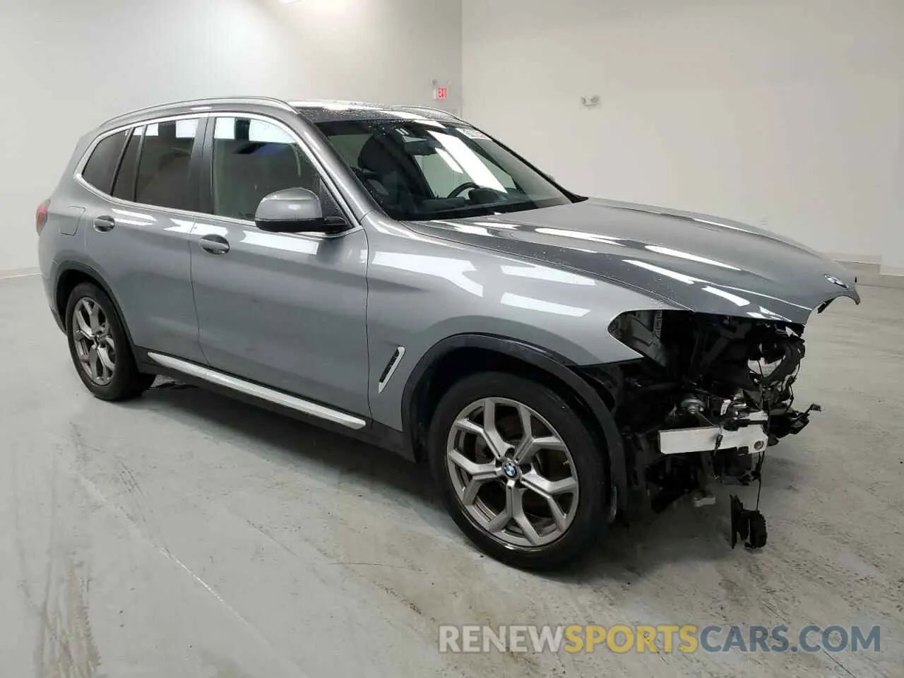 4 Photograph of a damaged car 5UX43DP0XR9T81899 BMW X3 2024