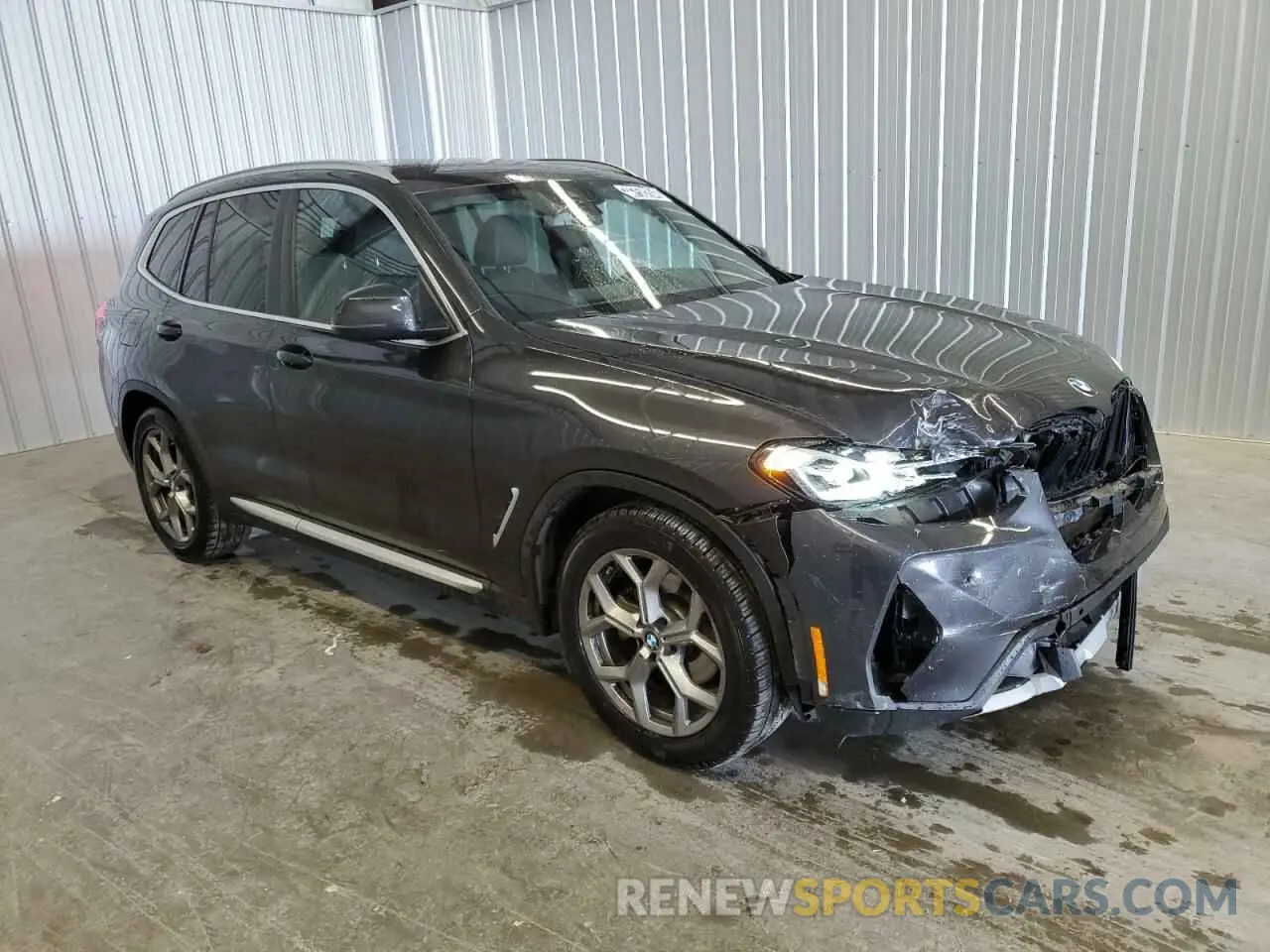 4 Photograph of a damaged car 5UX43DP0XR9U57668 BMW X3 2024