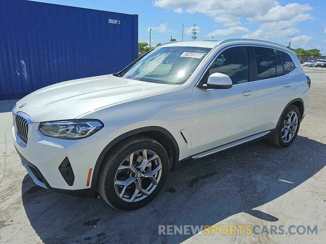1 Photograph of a damaged car 5UX43DP0XR9V08098 BMW X3 2024